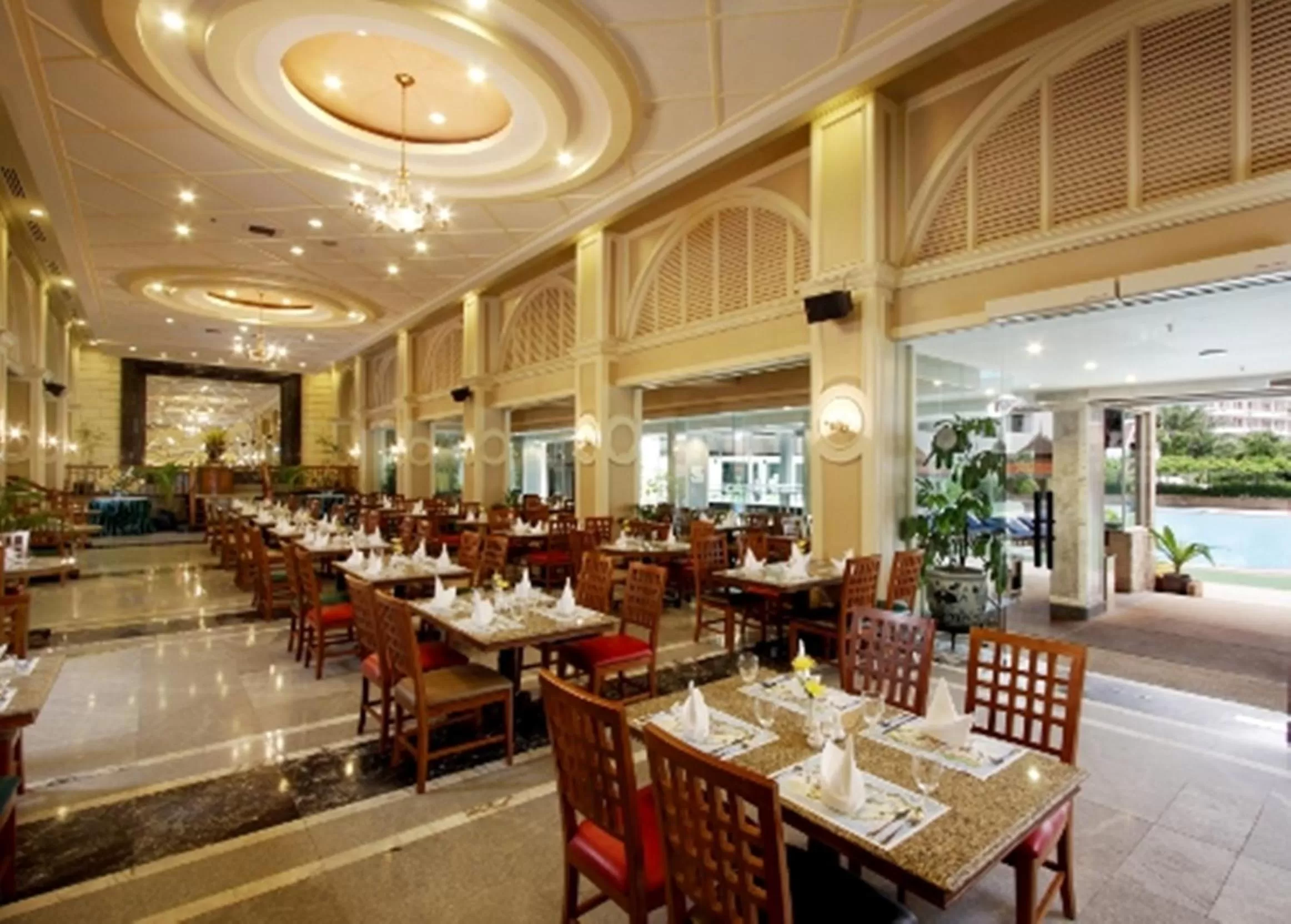 Restaurant/places to eat in Patong Resort Hotel - SHA Extra Plus