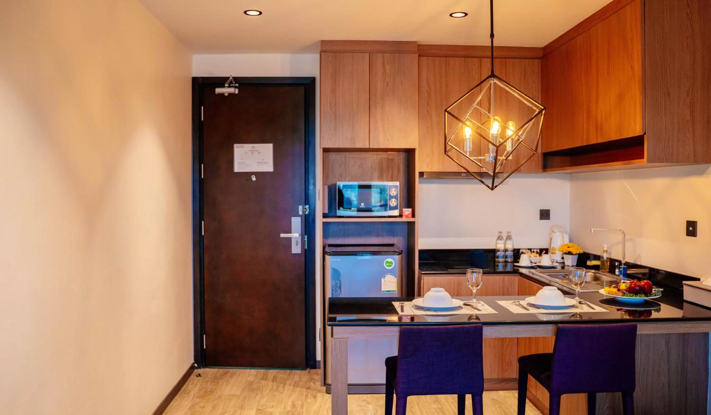 Dining area in SureStay Plus by Best Western T Pattaya