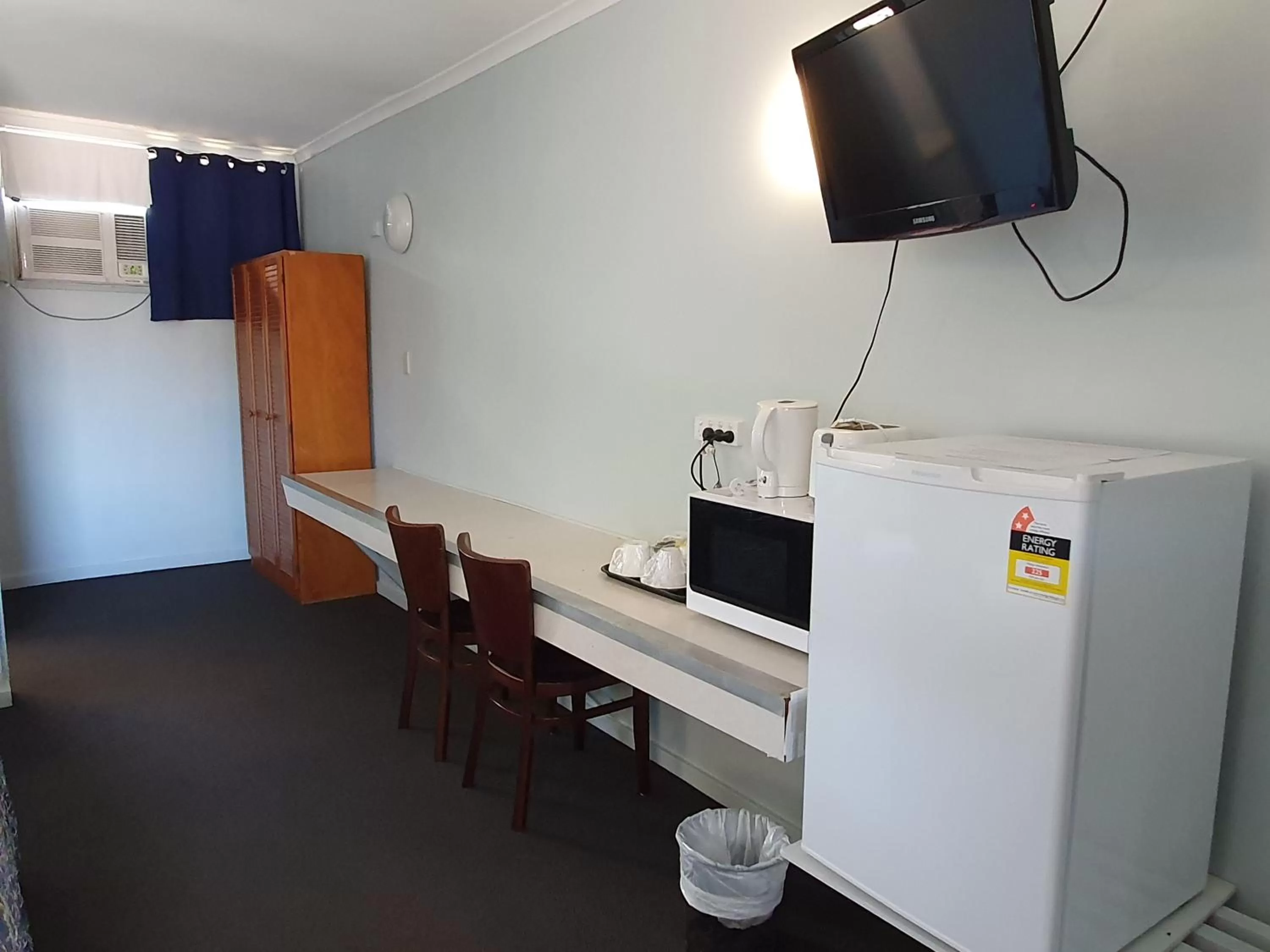 TV and multimedia in Kooyong Hotel