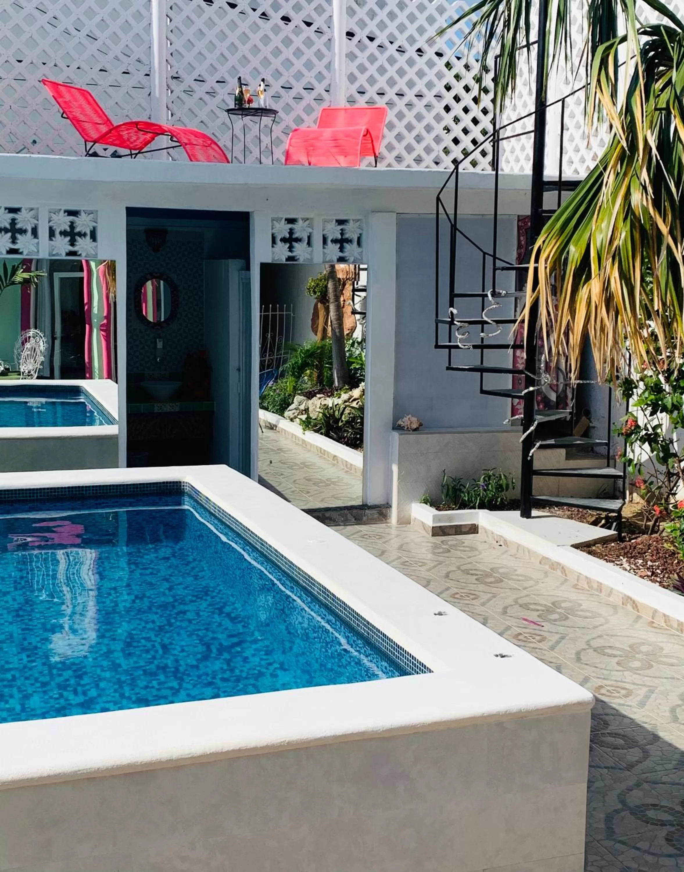 Swimming Pool in The Quetzal