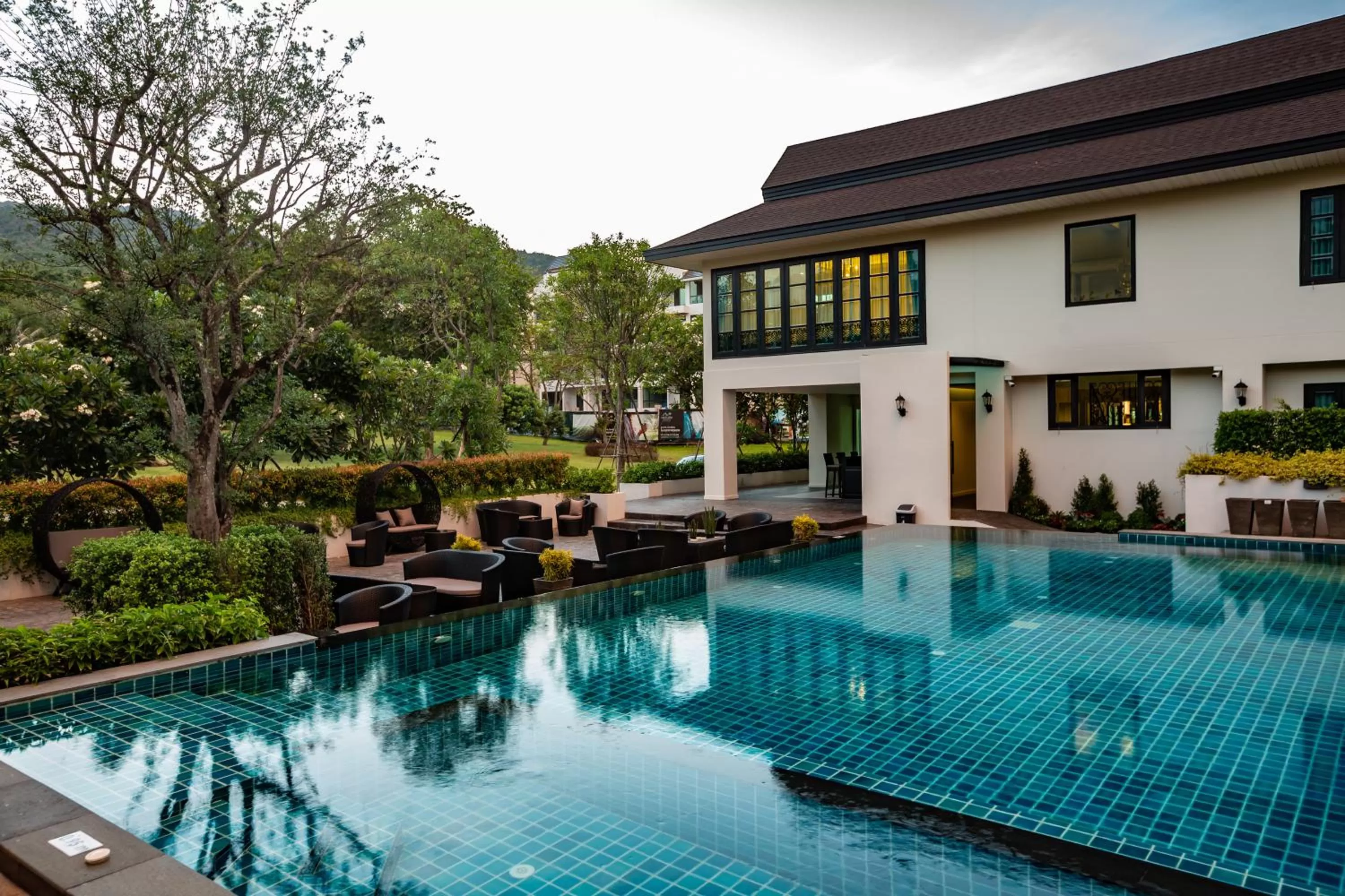 Swimming pool in Merchant Villa- SHA Extra Plus