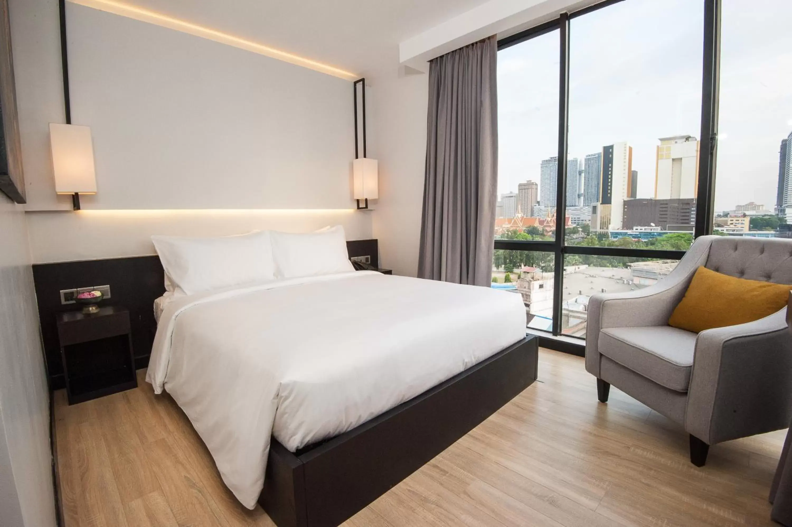 Superior Queen Room in GLOW PARK HOTEL Grand Royal Palace Superior Queen Room in GLOW PARK HOTEL Grand Royal Palace