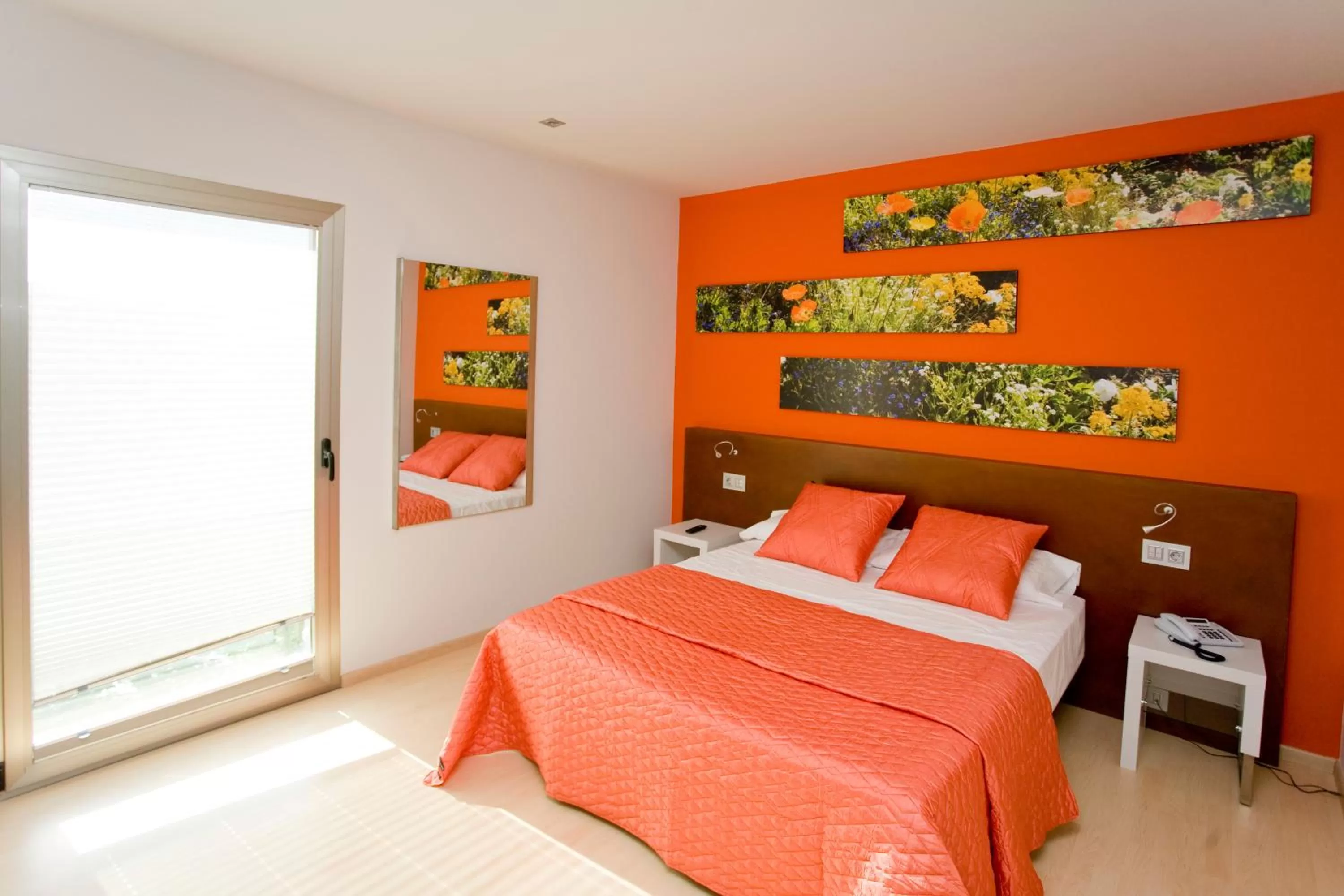 Photo of the whole room, Bed in Hotel La Sèquia Molinar