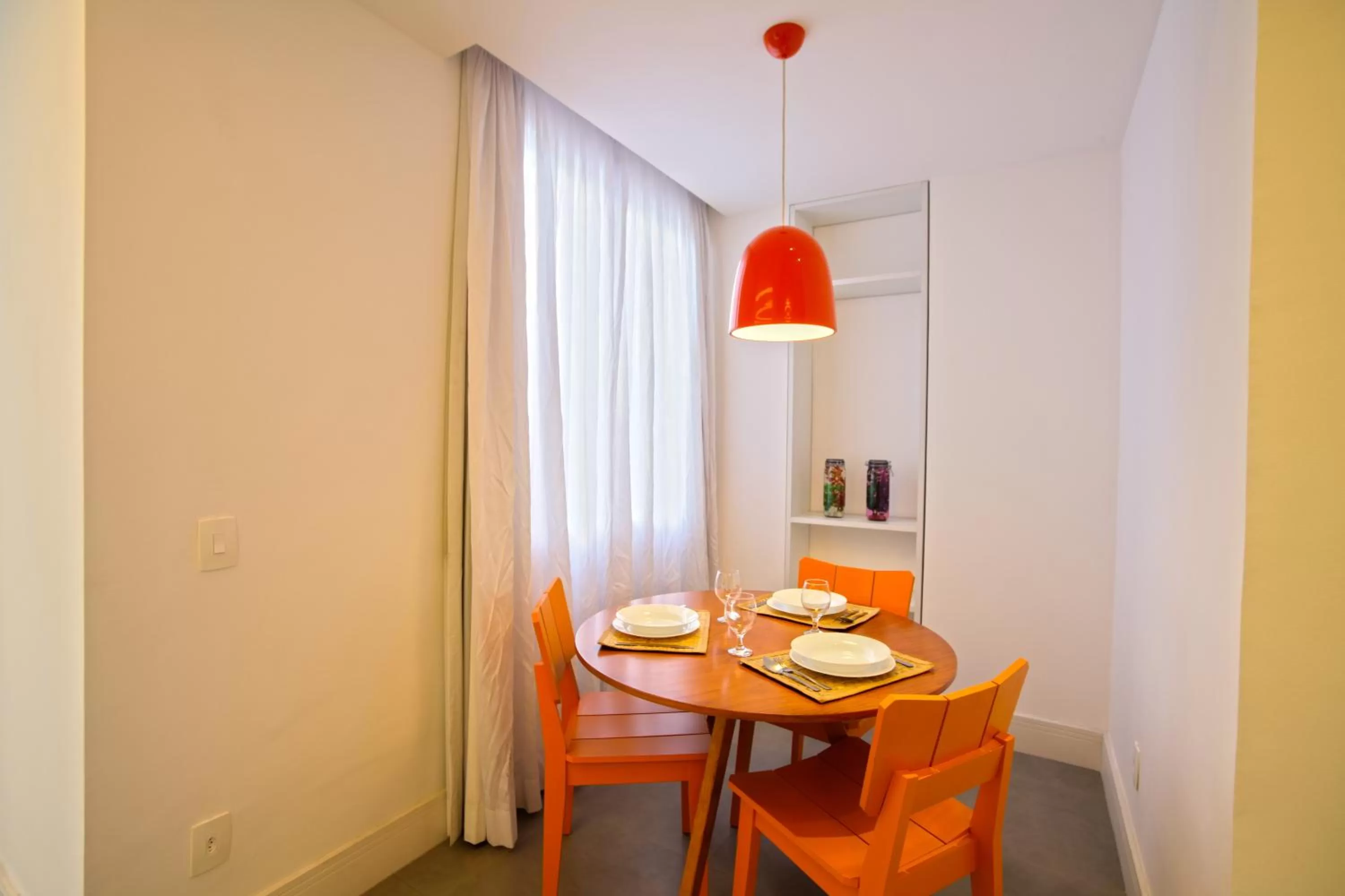 Dining area in New Sugar Loft Apartments