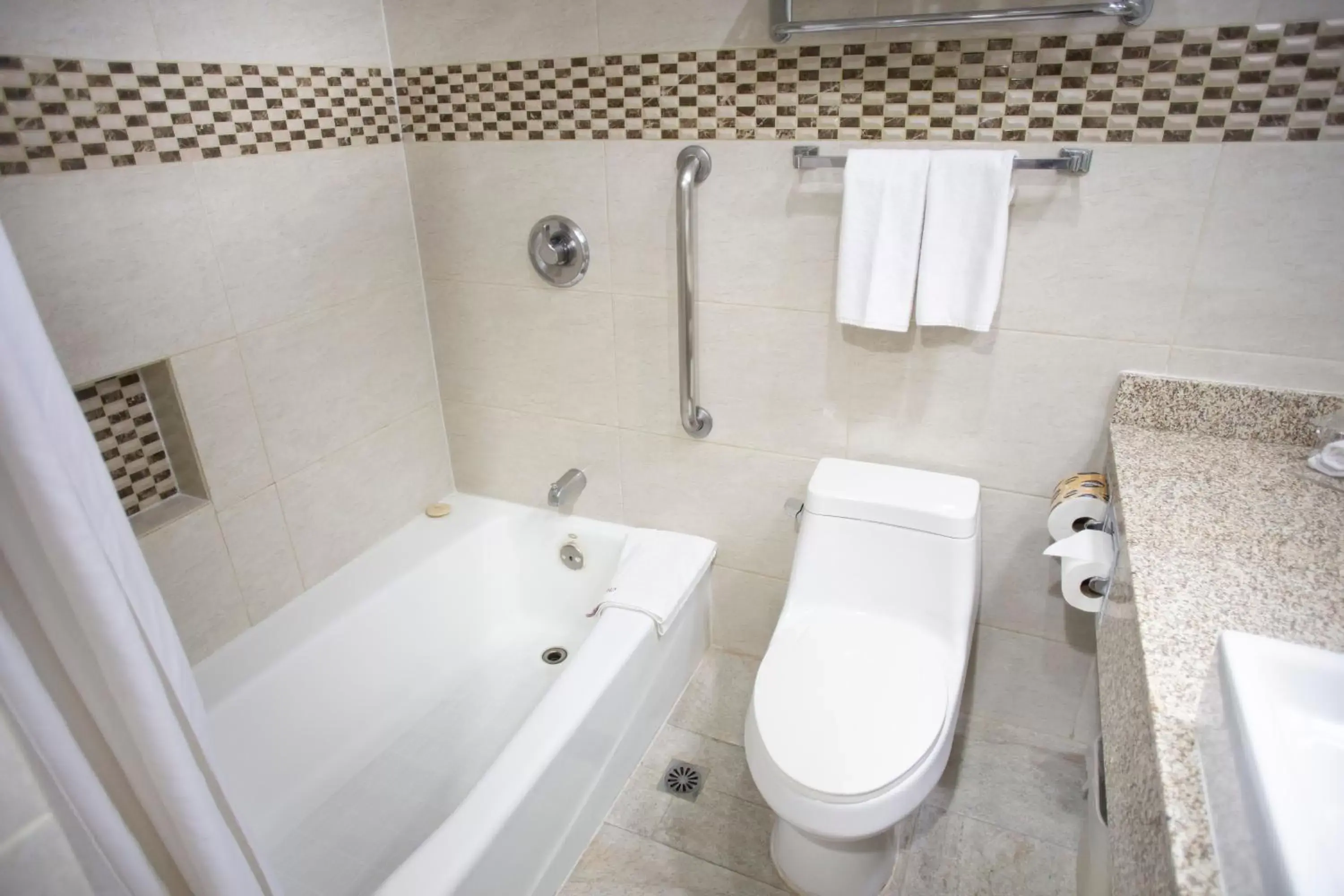 Double Room with 2 Double Beds - Non Smoking in Best Western PLUS Monterrey Colón Double Room with 2 Double Beds - Non Smoking in Best Western PLUS Monterrey Colón