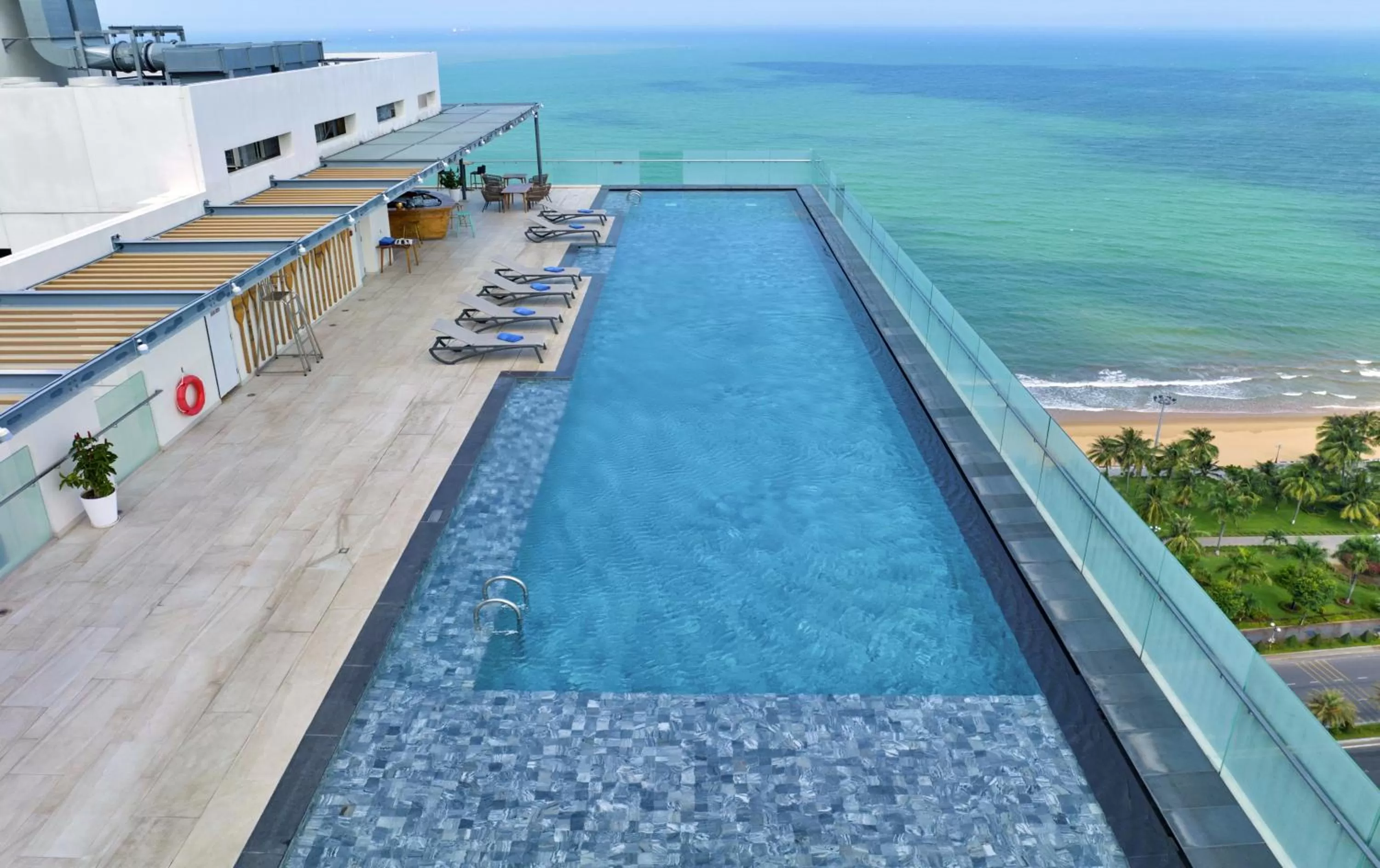 Swimming pool in Anya Premier Beachfront Hotel Quy Nhon