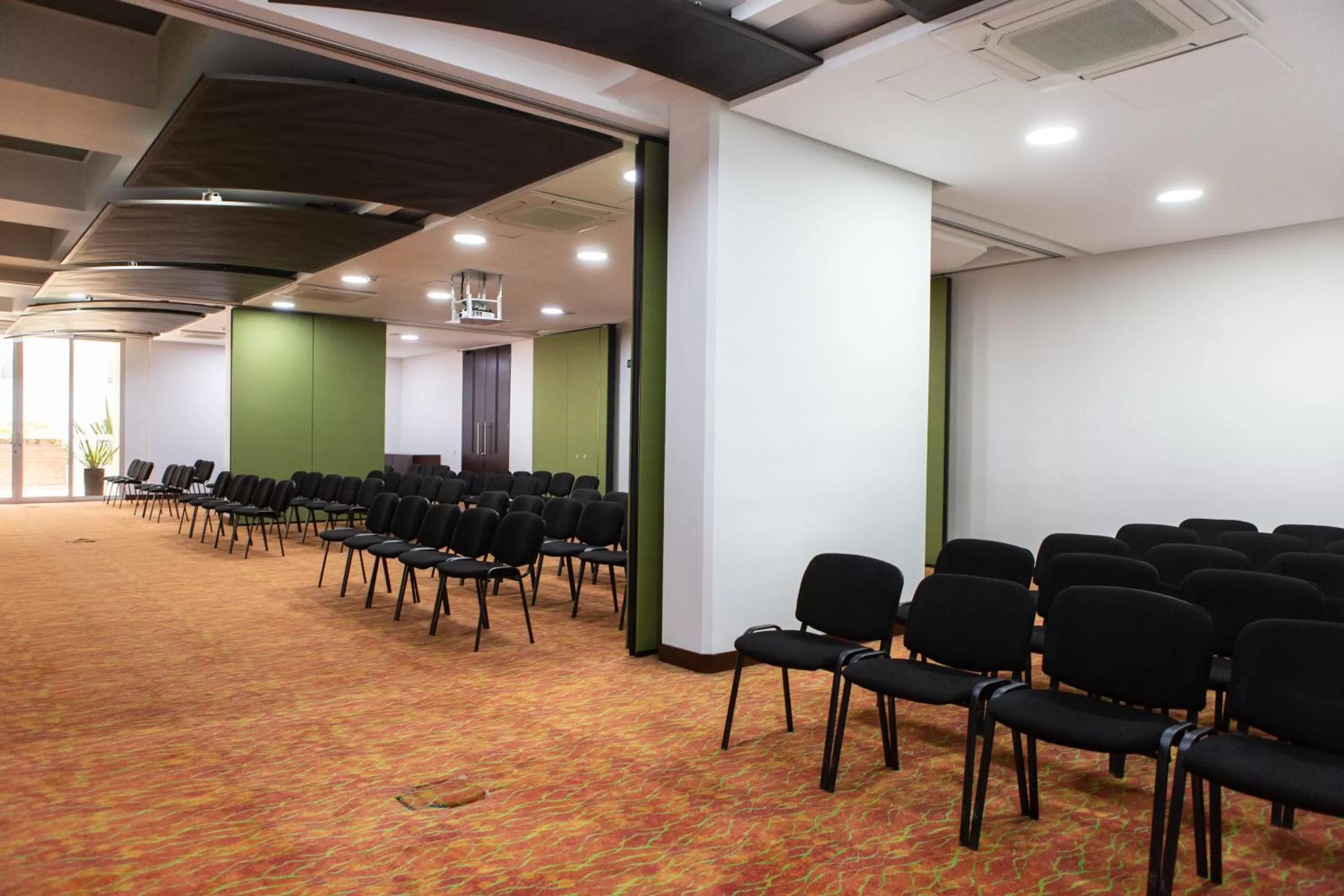 Meeting/conference room in Best Western Plus 93 Park Hotel