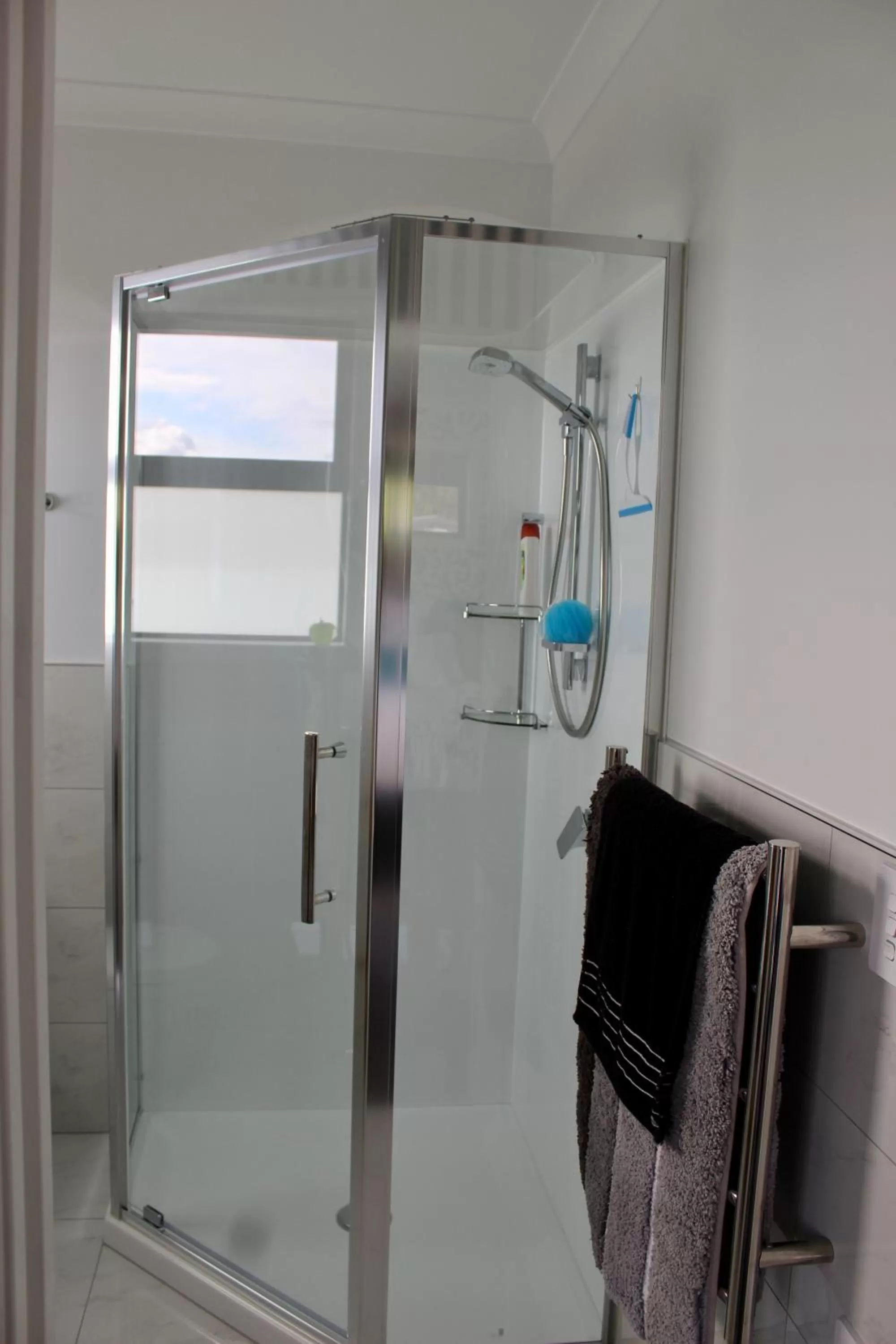 Shower, Bathroom in Arohanui Rural Retreat B&B