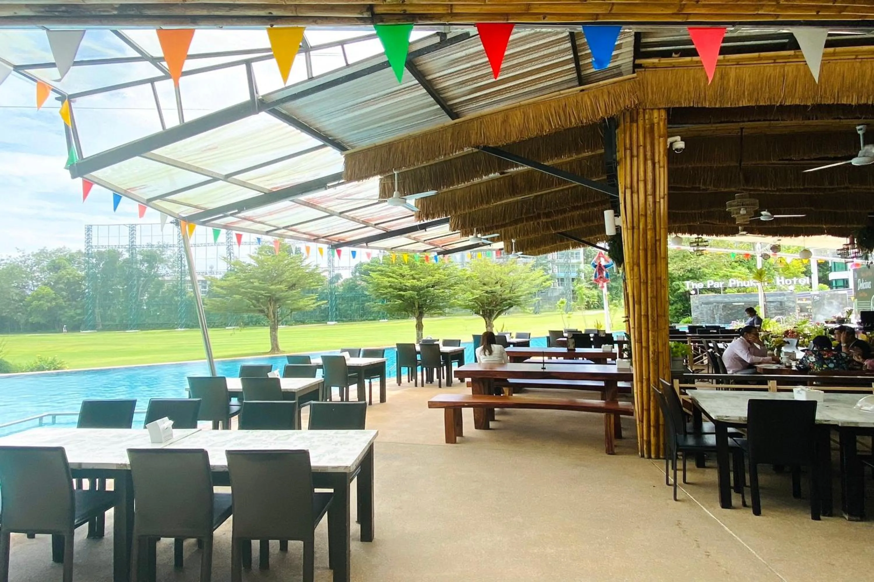 Restaurant/places to eat in The Par Phuket SHA Plus