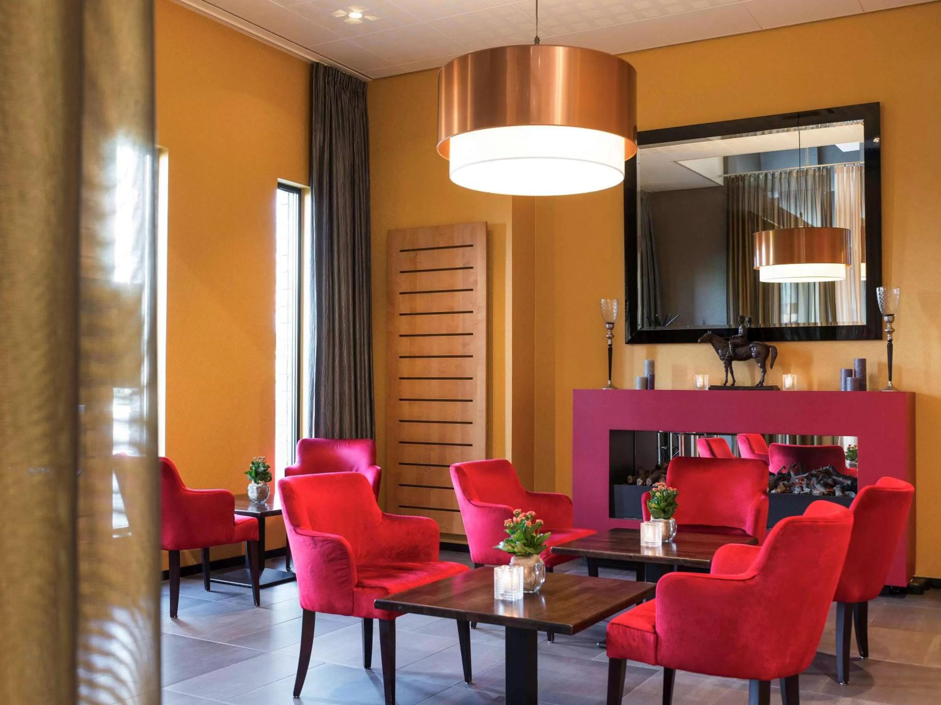 Lounge or bar in ibis Leiden Centre