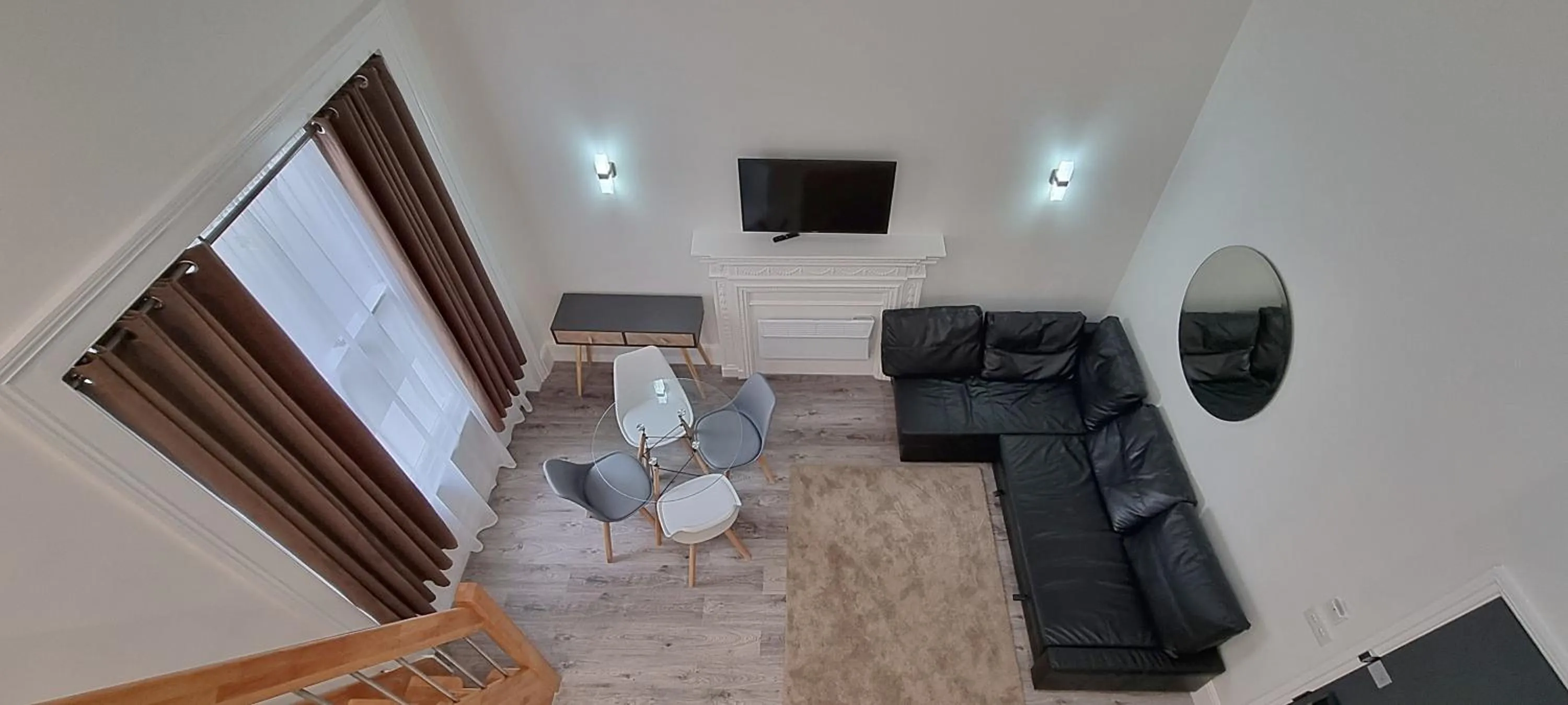 TV and multimedia in Hyde Park Superior Apartments