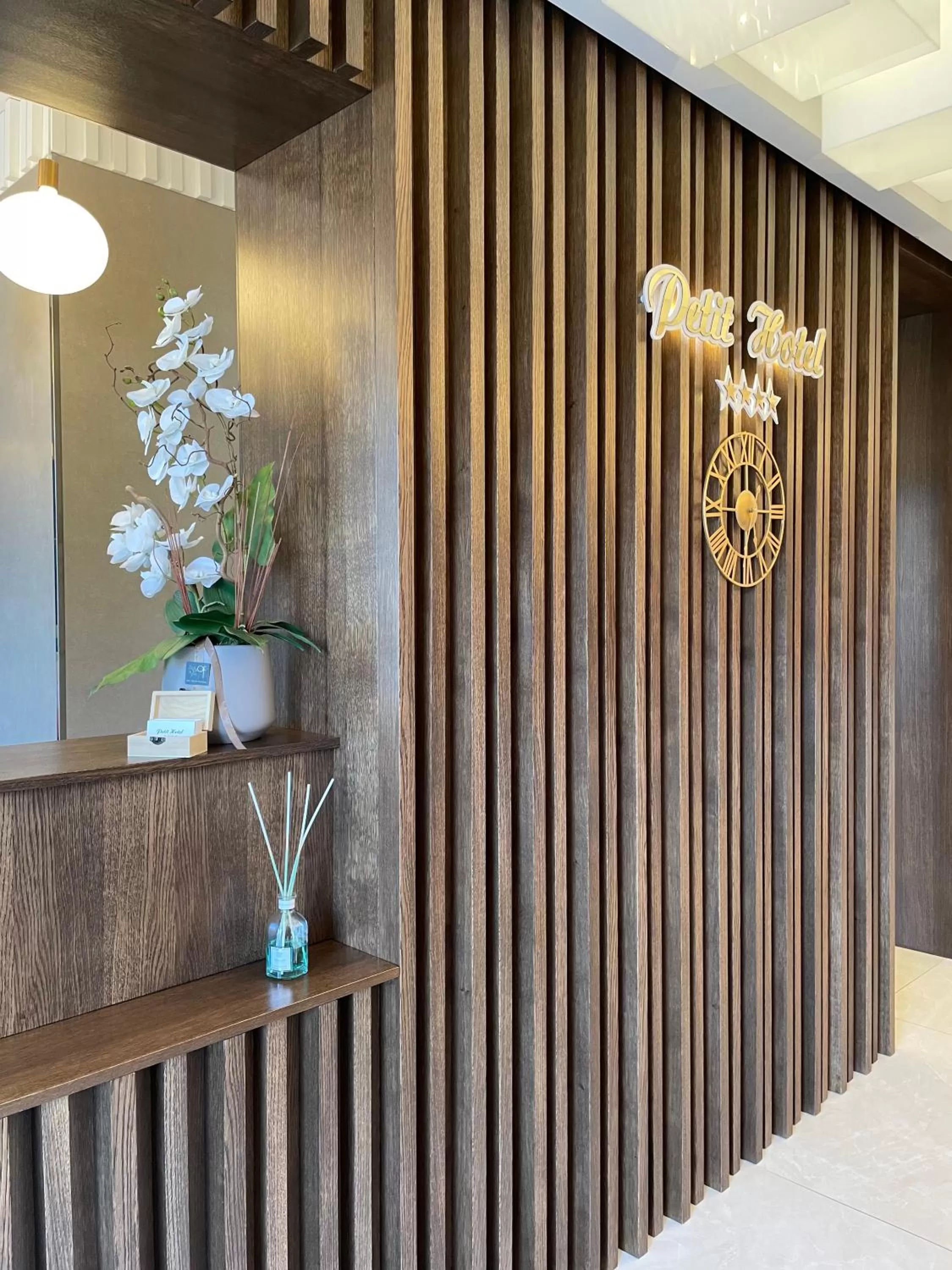 Lobby or reception in Petit Hotel