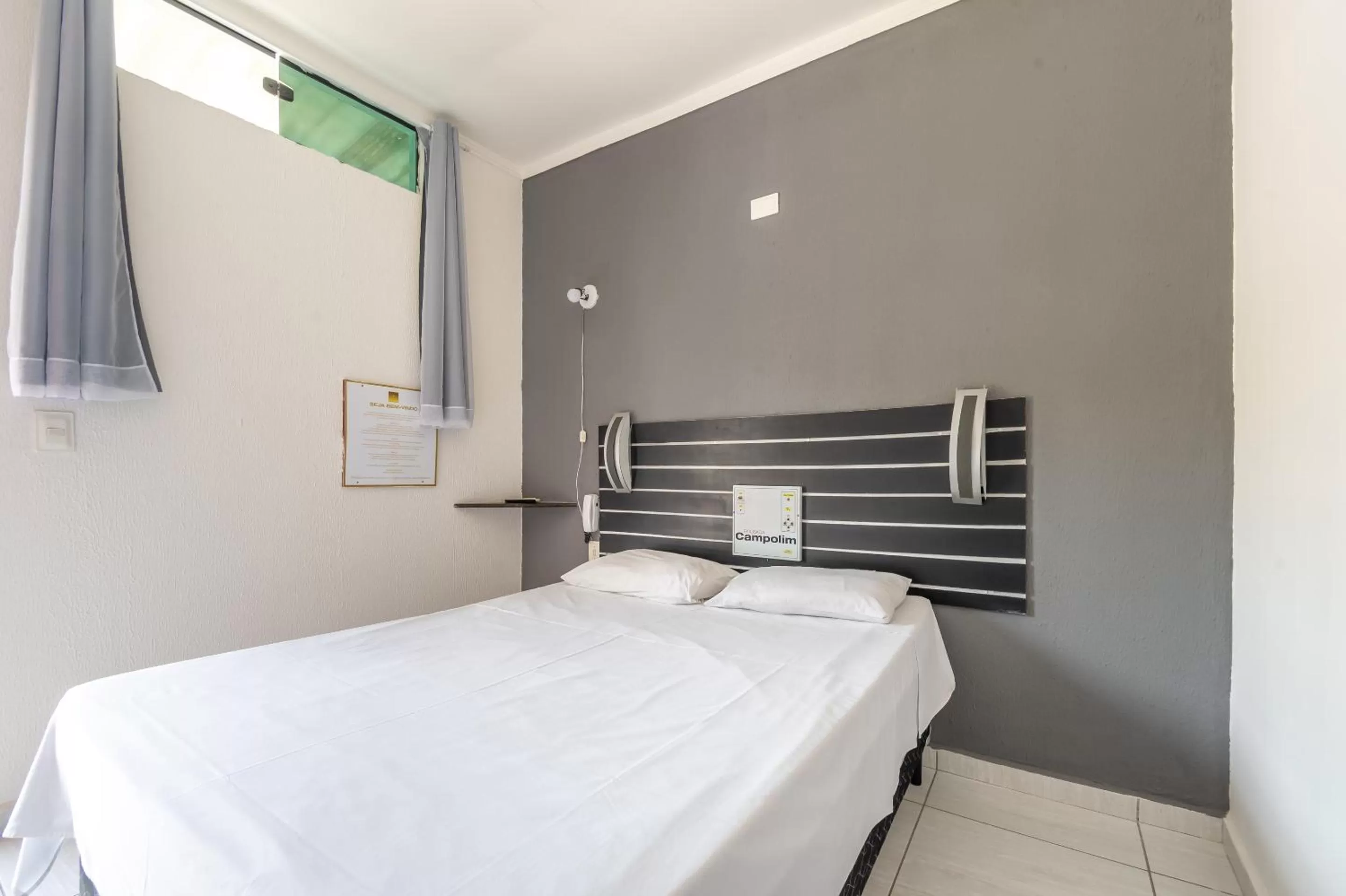 Photo of the whole room, Bed in Hotel Campolim