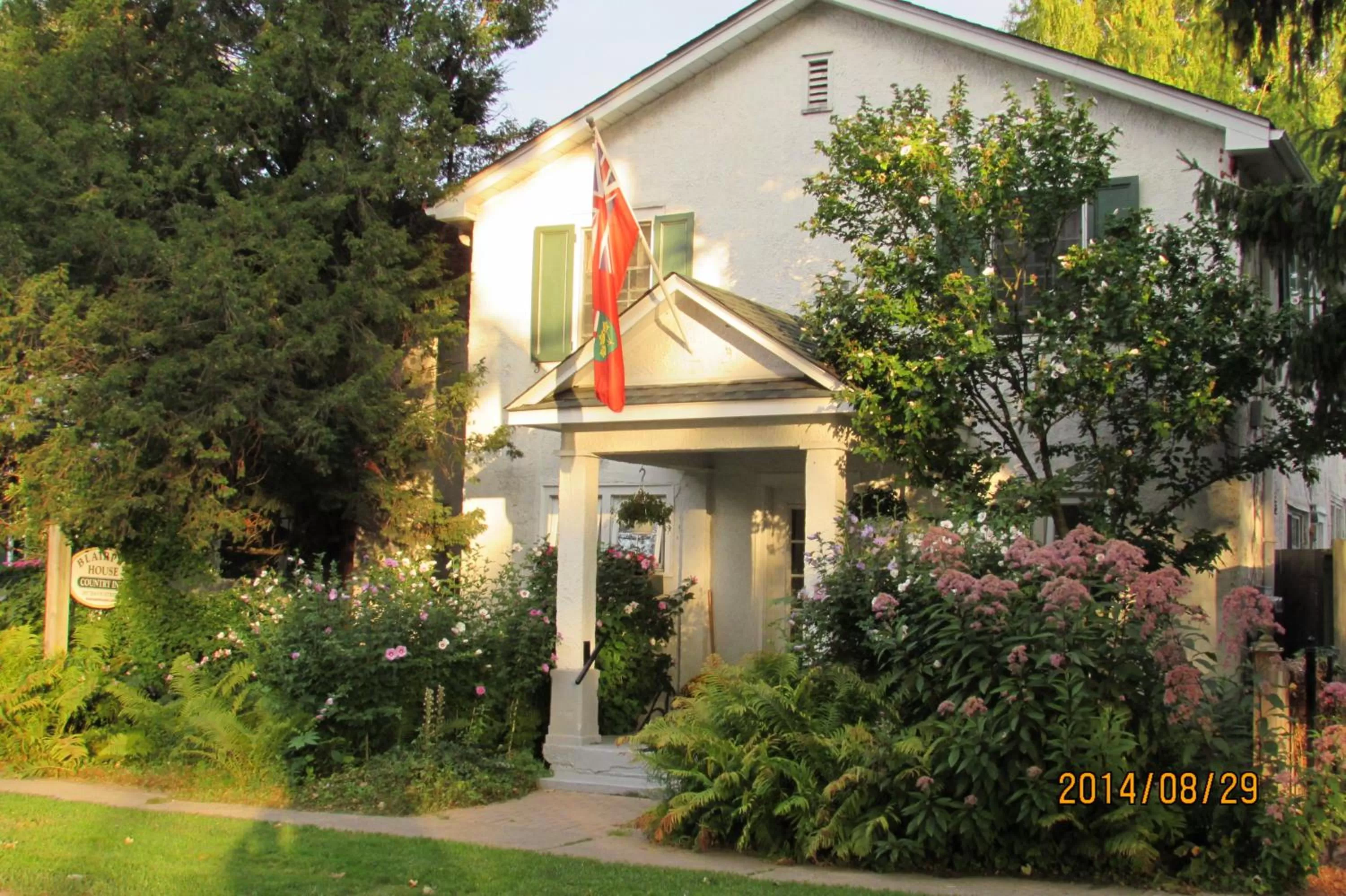 Facade/entrance in Blairpen House Country Inn