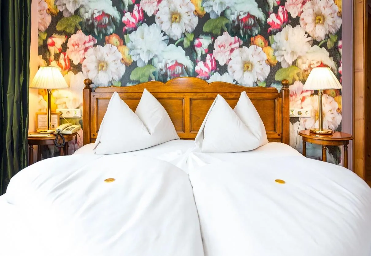 Suite with Garden View in Romantikhotel Zell am See