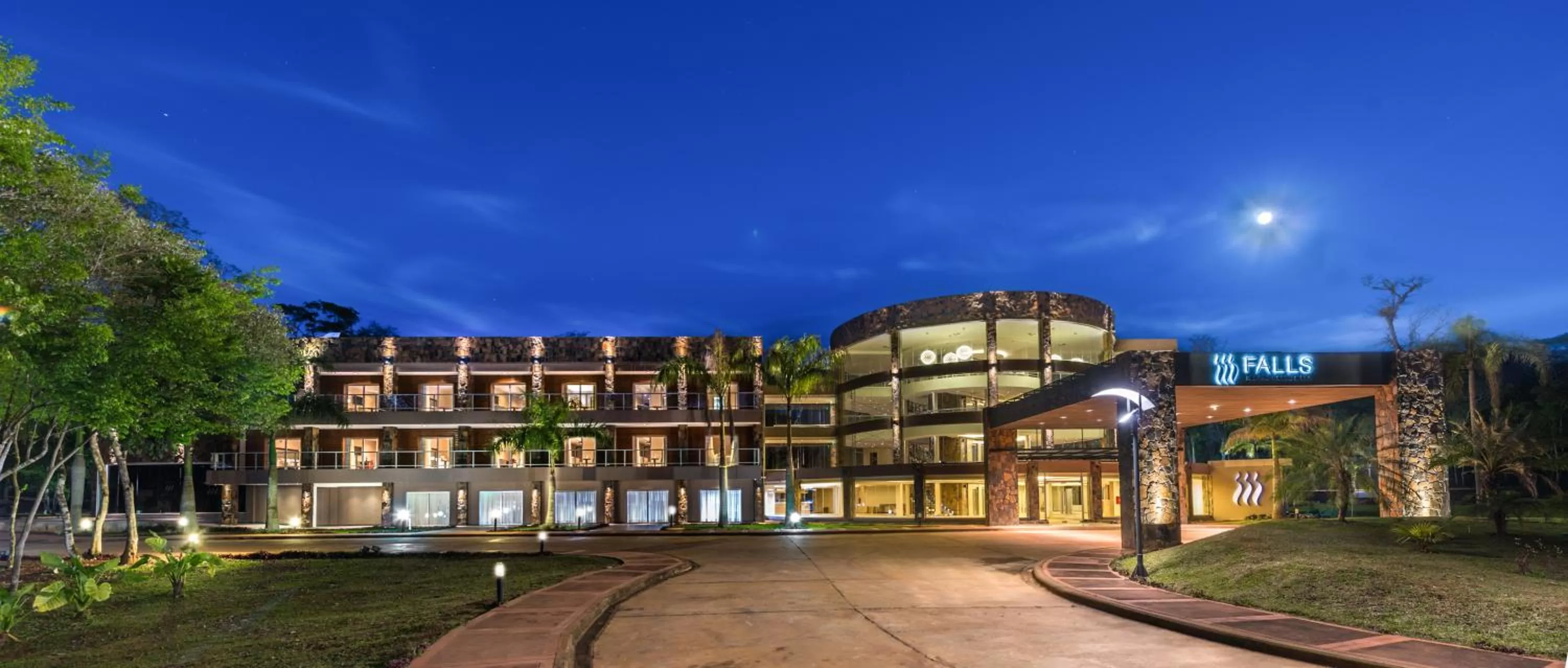 Property building in Falls Iguazú Hotel & Spa
