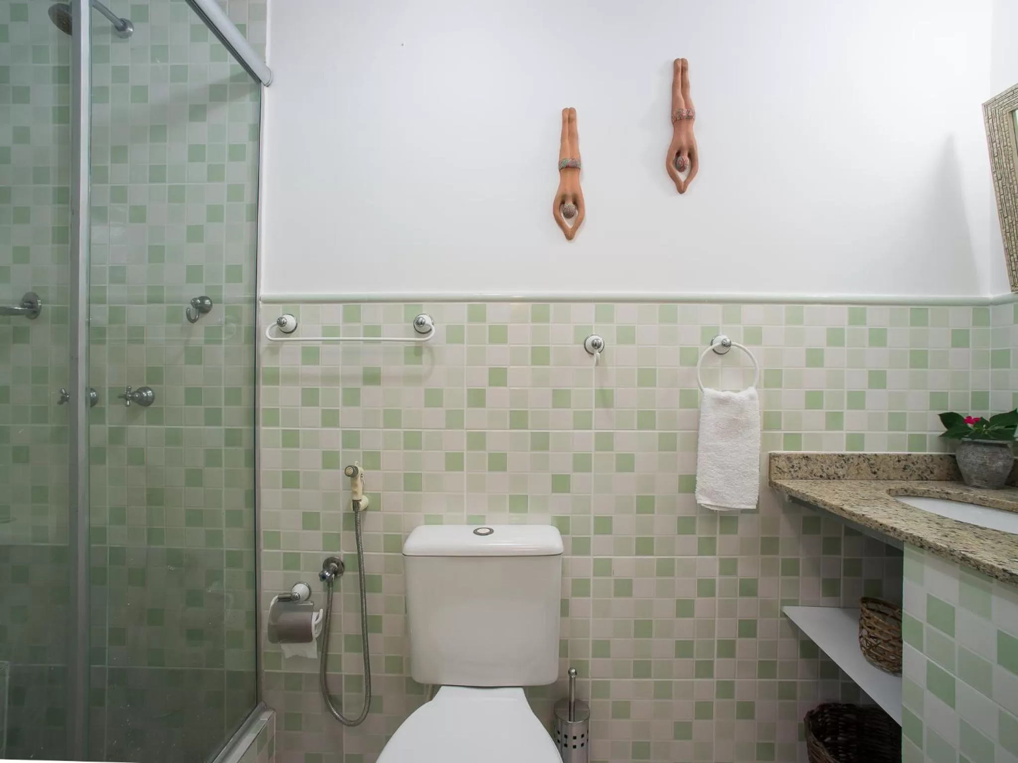 Bathroom in O Veleiro Bed and Breakfast