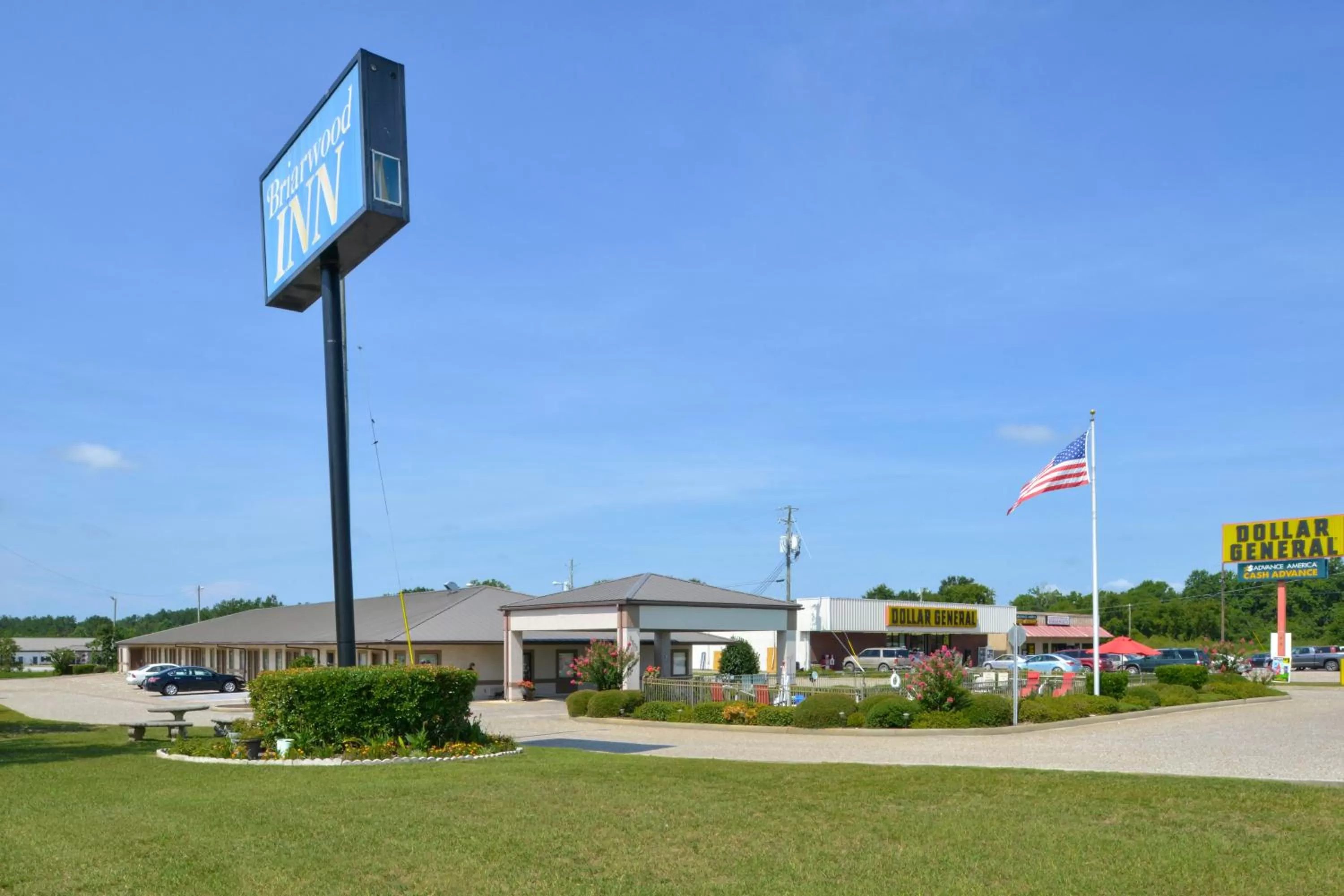 Property building in Briarwood Inn Of Geneva