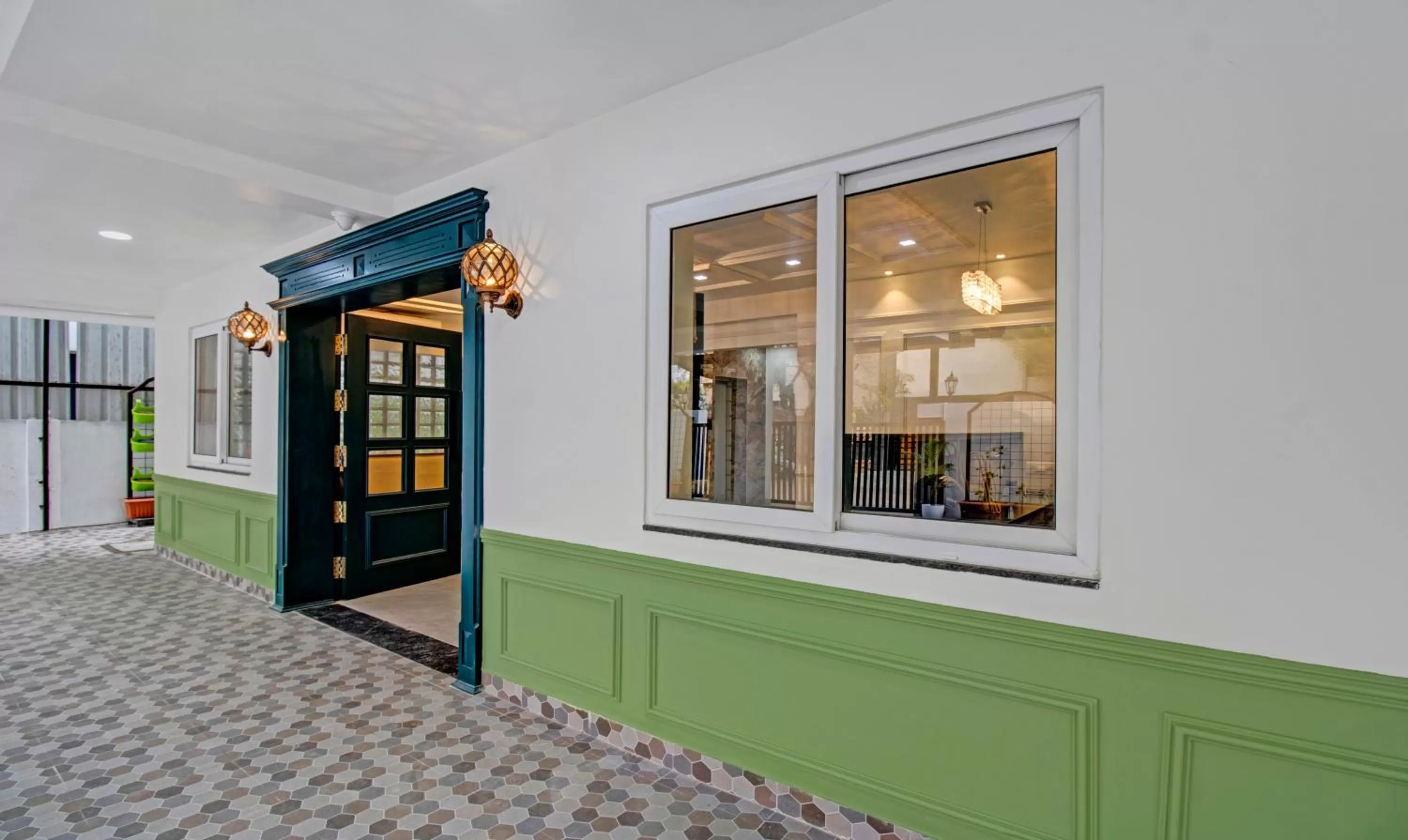 Lobby or reception in Treebo Chandraprasth Residency