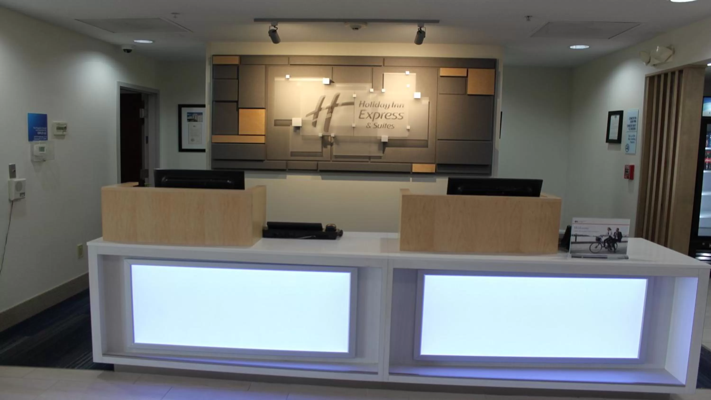 Lobby or reception in Holiday Inn Express Orlando - South Davenport by IHG