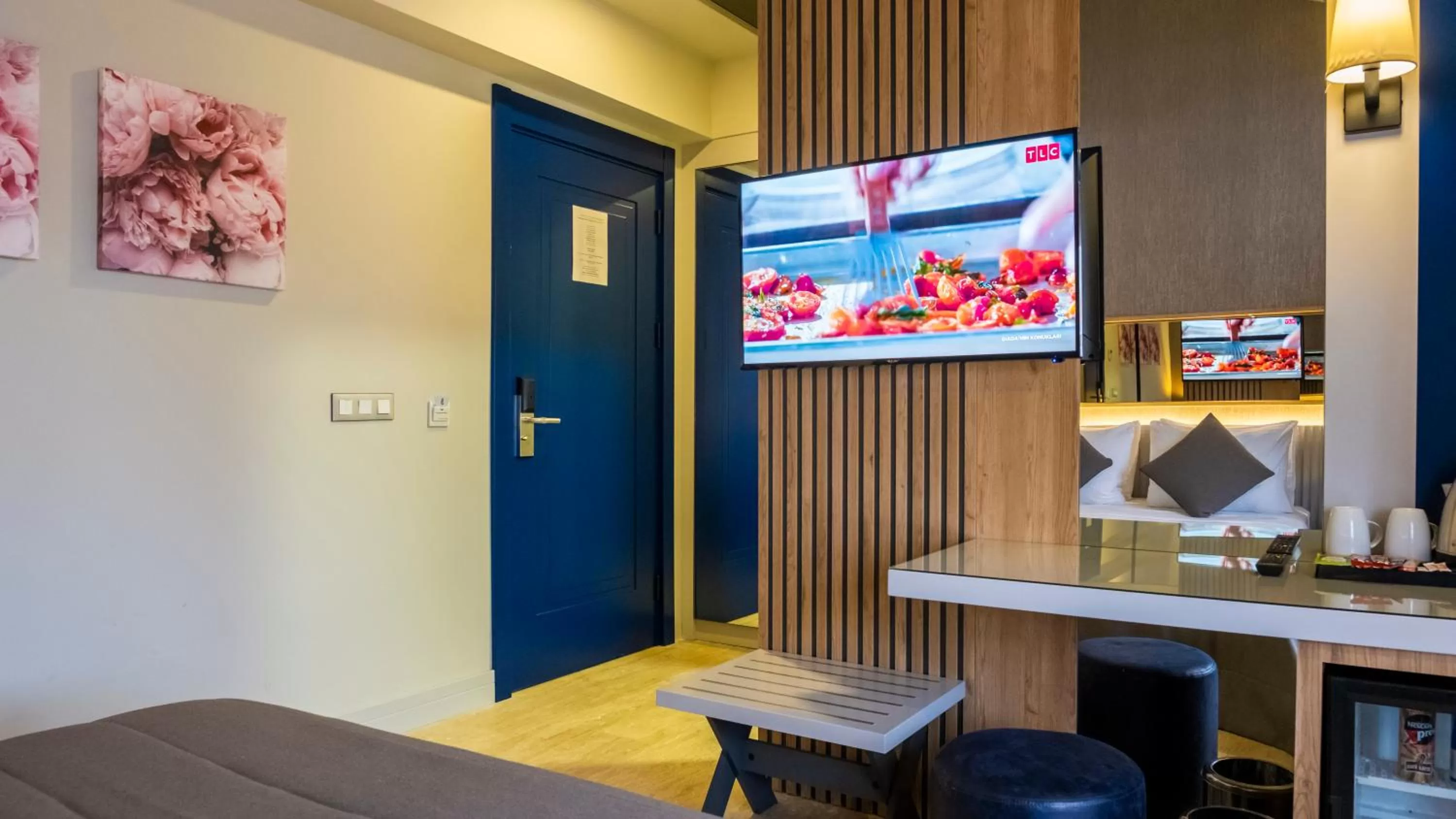 TV/Entertainment Center in Ariel Hotel Alaçatı