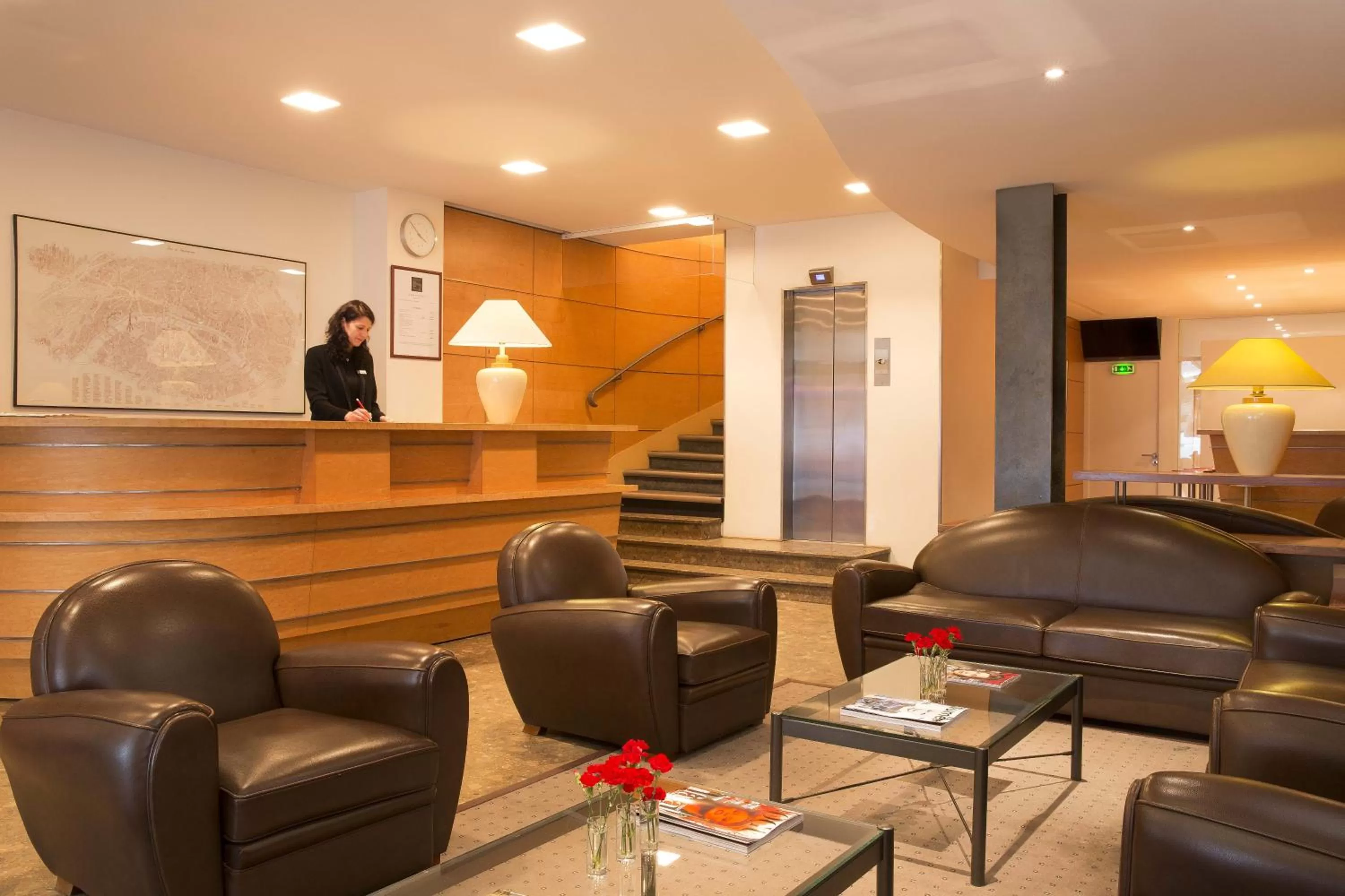 Lobby or reception in Excelsior Opera