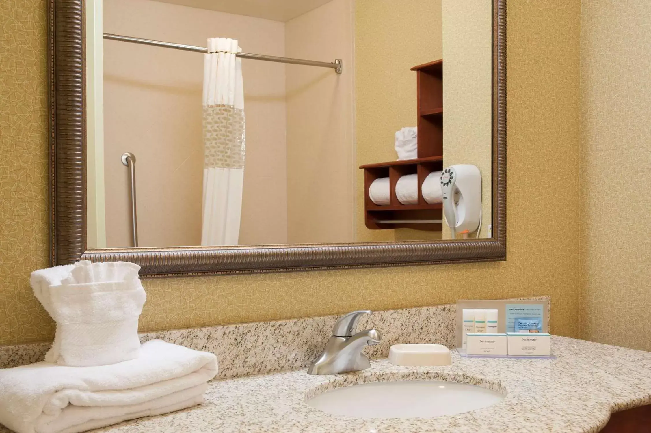 Queen Room with Two Queen Beds - Disability Access with tub in Hampton Inn Macomb Queen Room with Two Queen Beds - Disability Access with tub in Hampton Inn Macomb