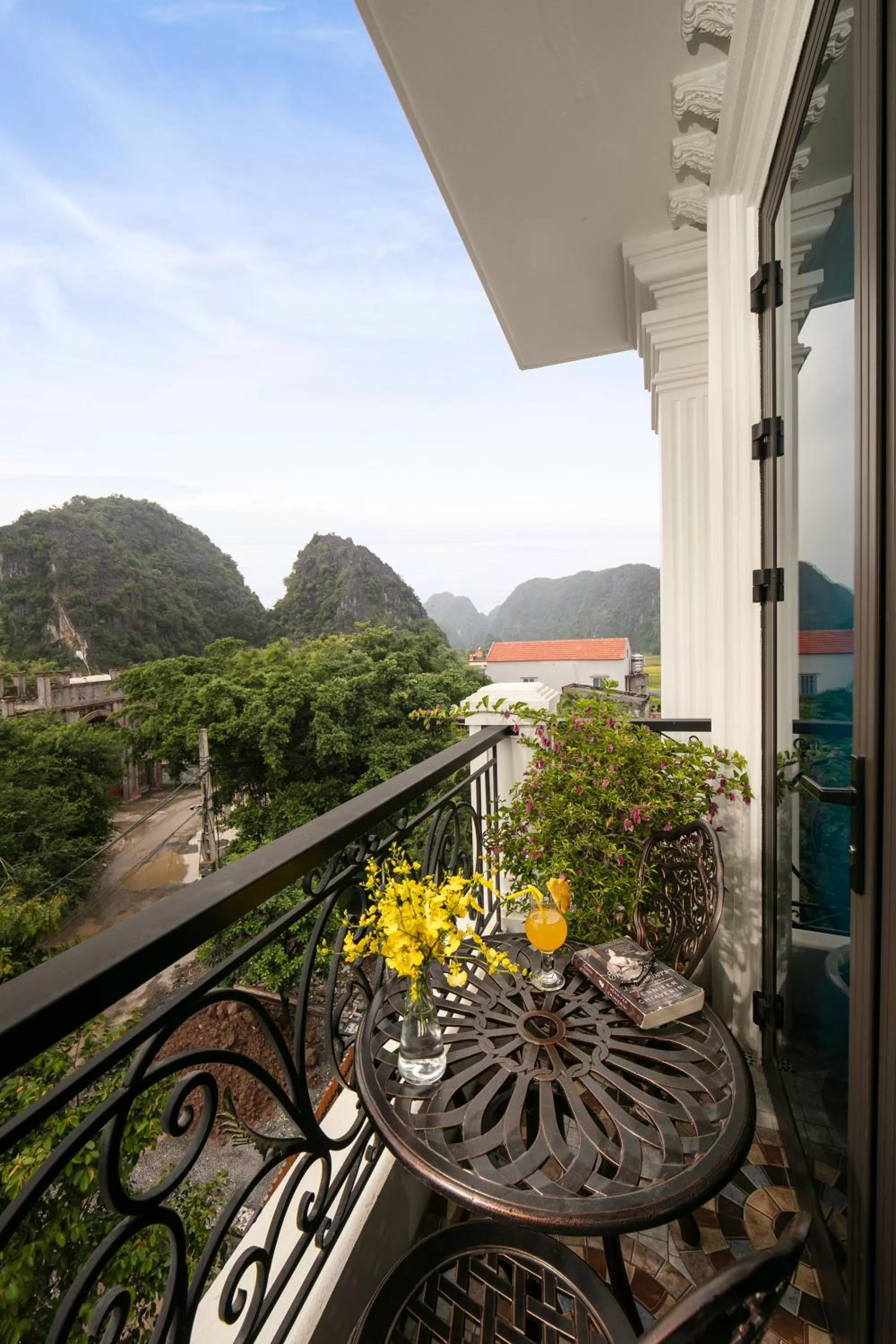 Balcony/Terrace in Tam Coc Holiday Hotel & Villa
