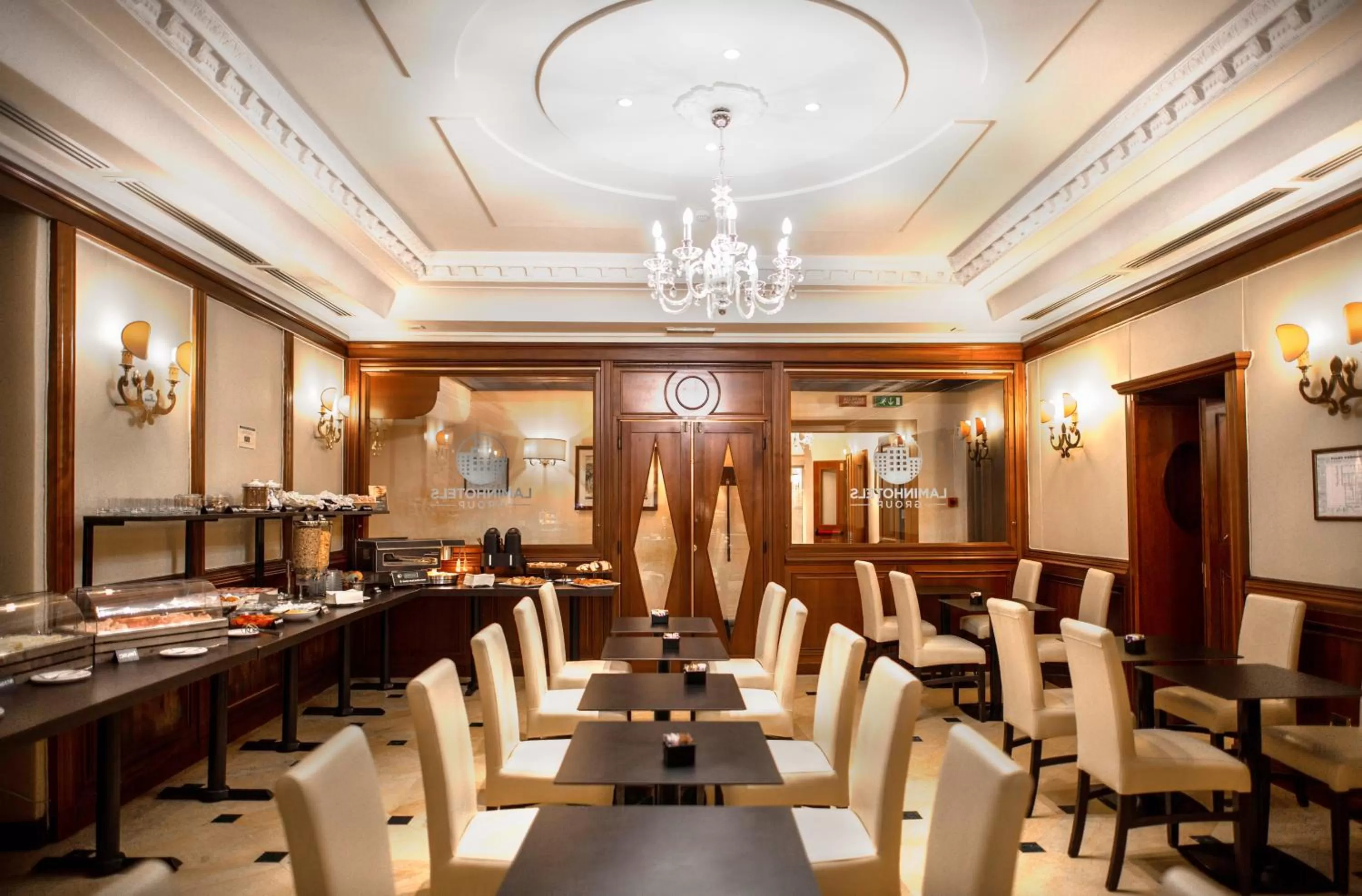 Restaurant/places to eat in LH Hotel Andreotti