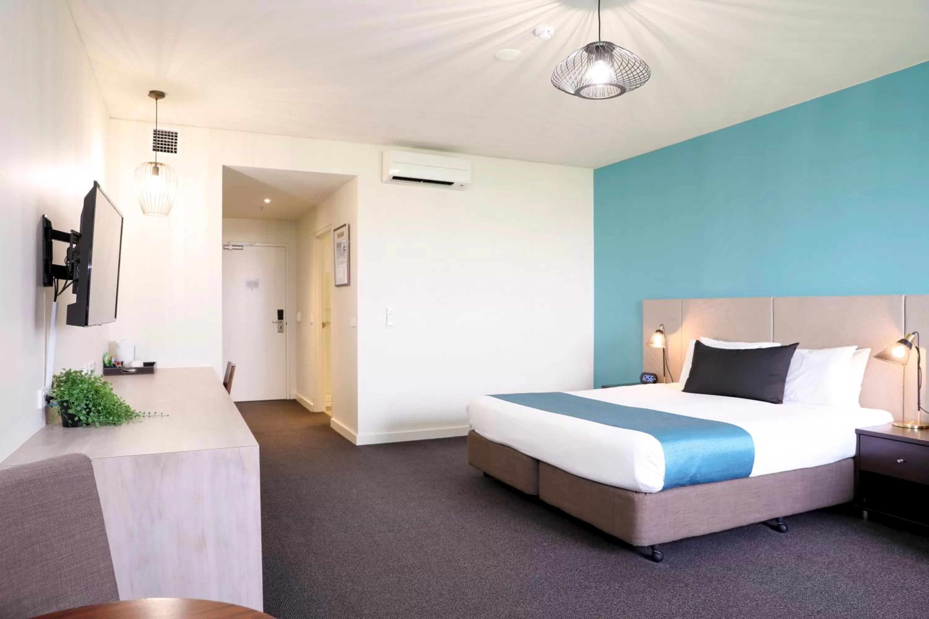 Bed in Mantra Melbourne Melton