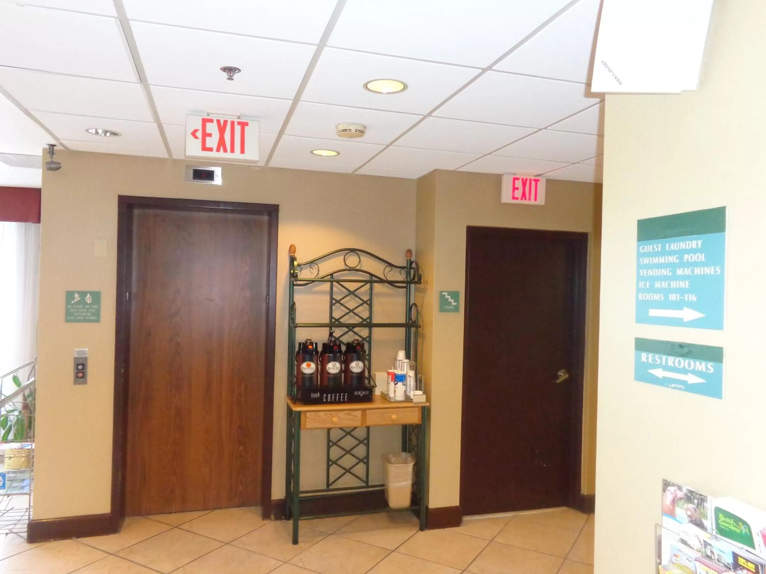 Coffee/tea facilities in Ruskin Inn Tampa-Sun City Center