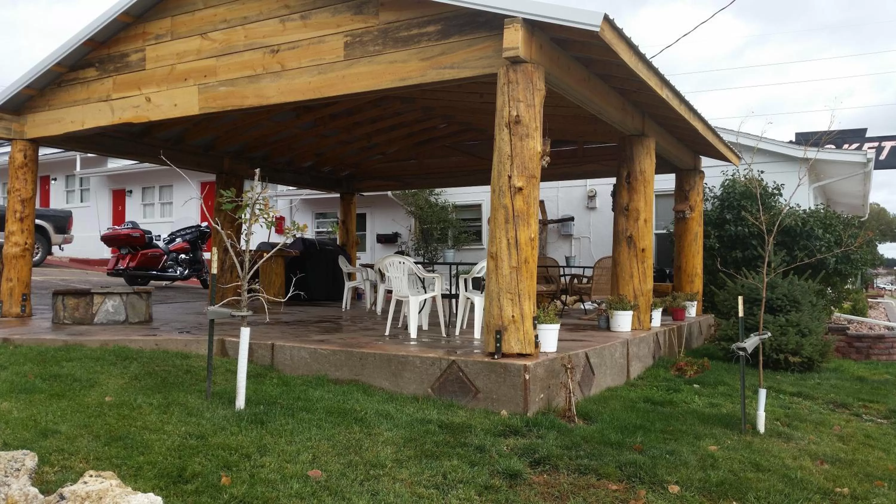 BBQ facilities in Rocket Motel