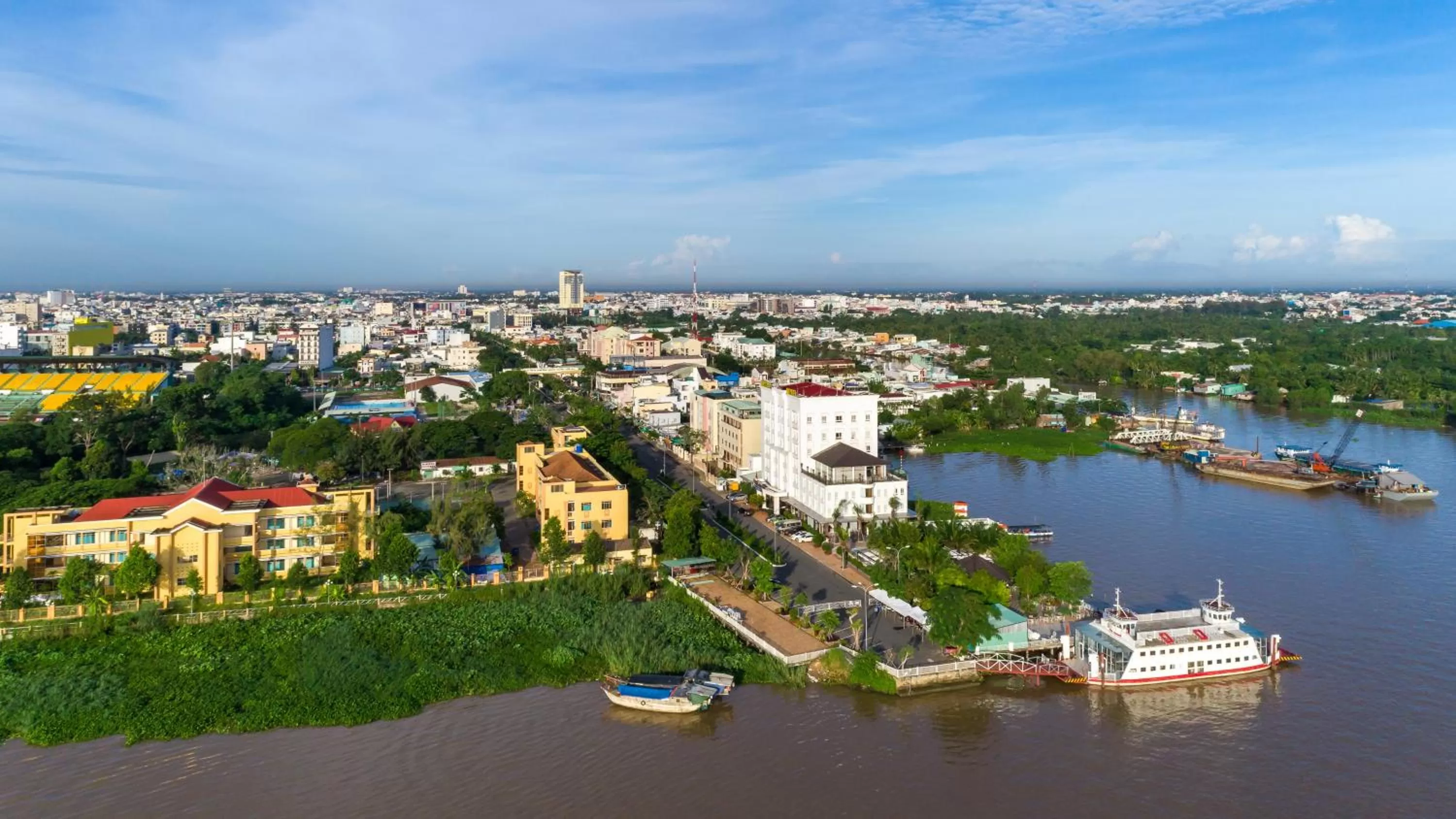 Property building in Nesta Hotel Can Tho