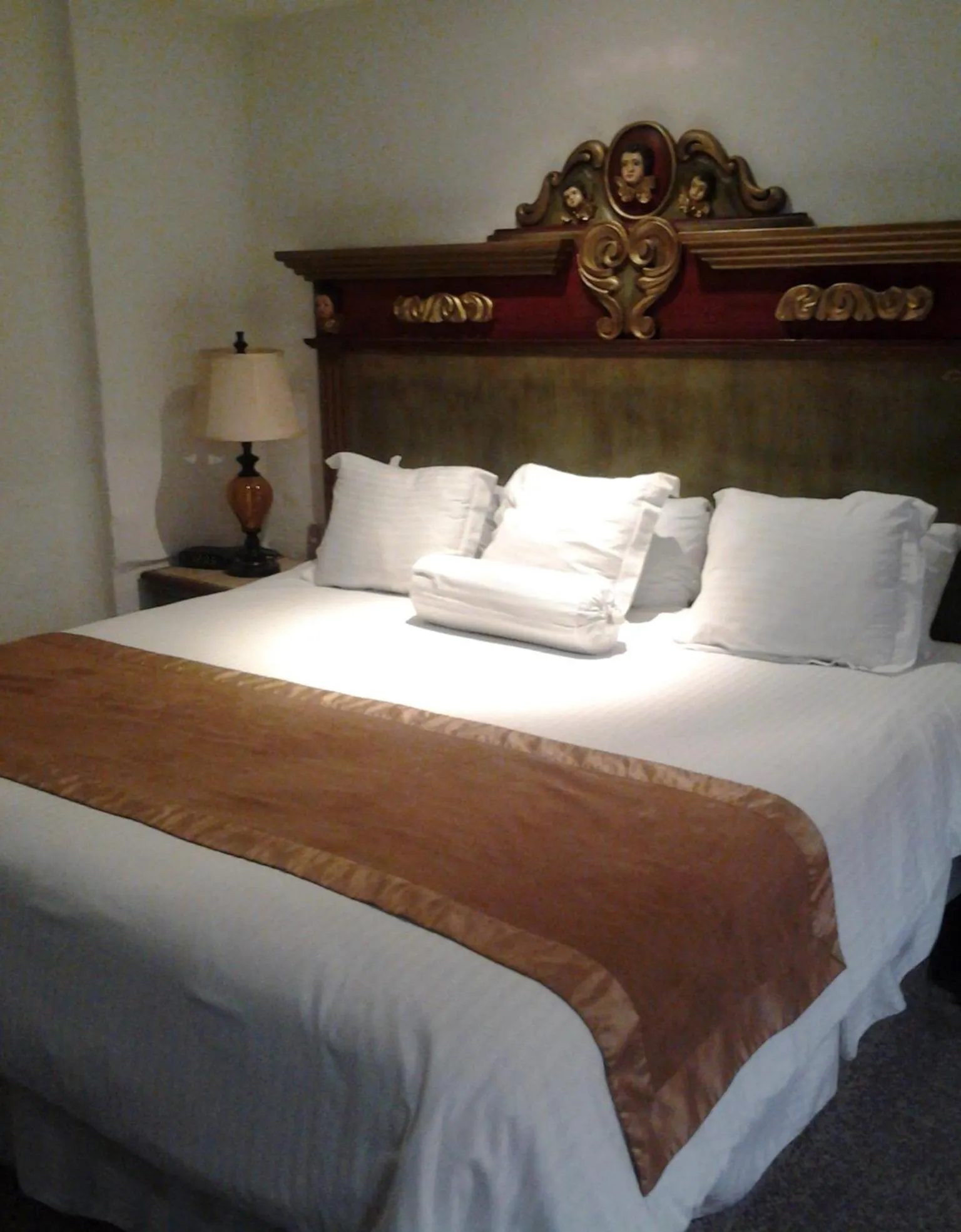 Bedroom, Bed in Howard Johnson by Wyndham Morelia Calle Real