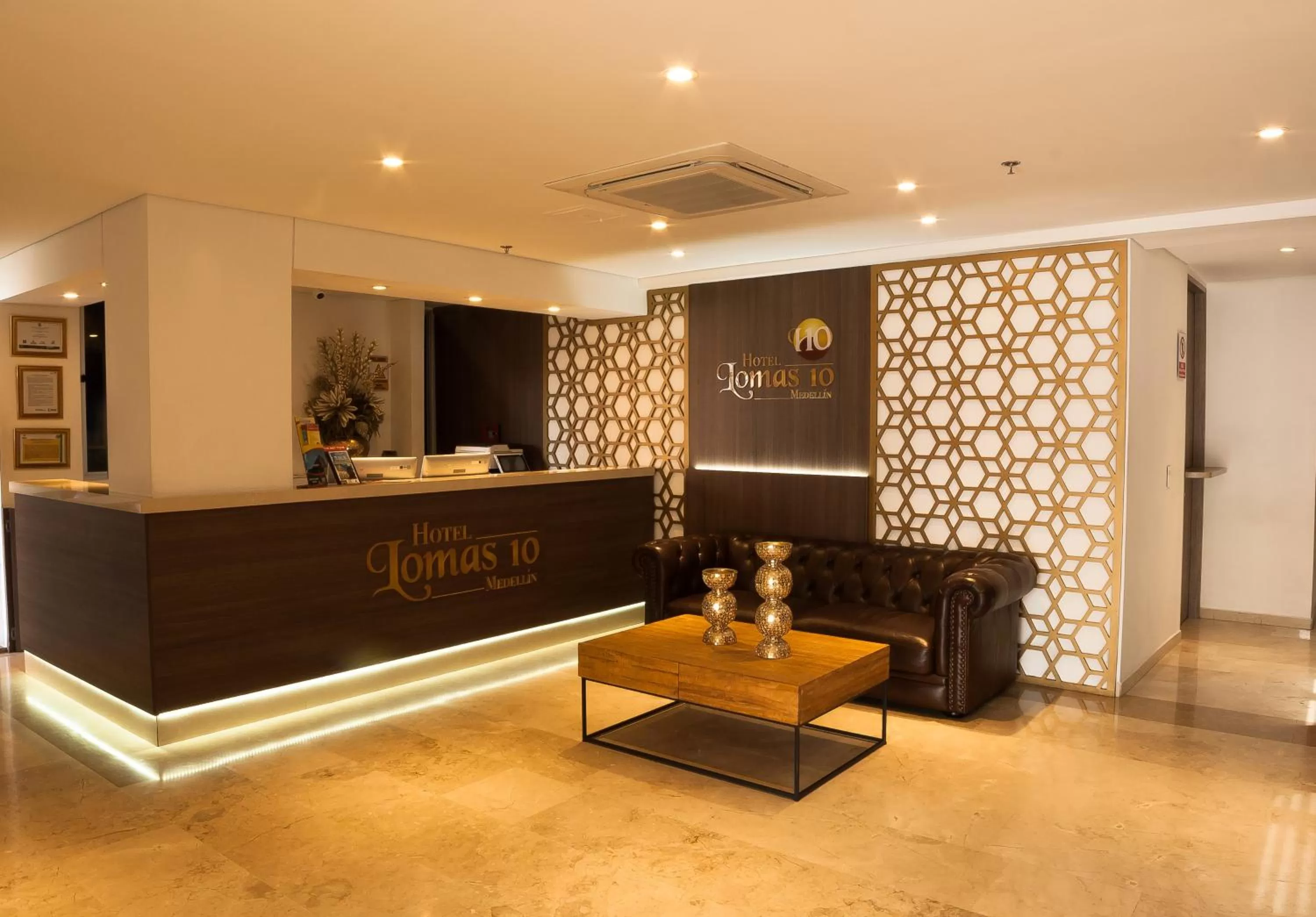 Facade/entrance in Hotel Lomas 10 Medellin