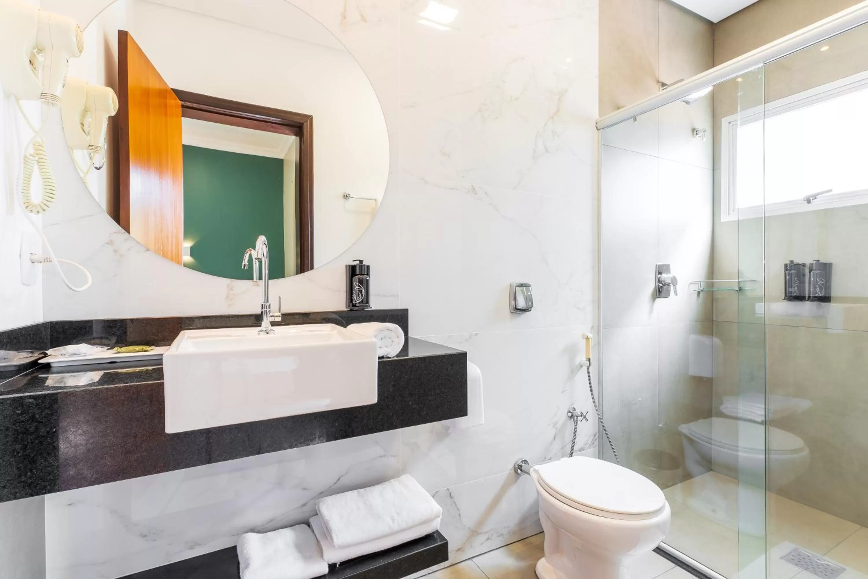 Bathroom in Ucayali Hotel