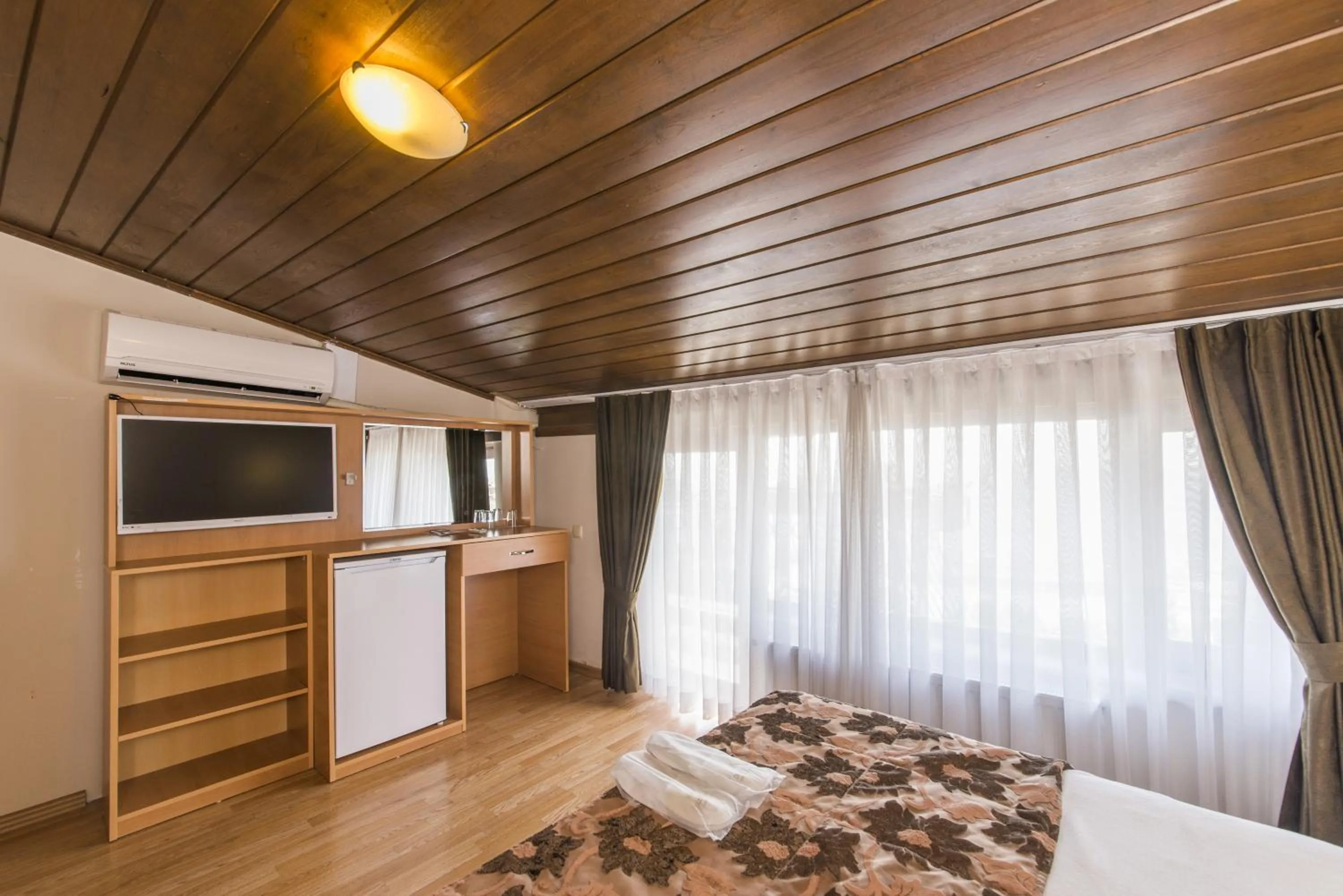 Day, Bed in Deniz Houses