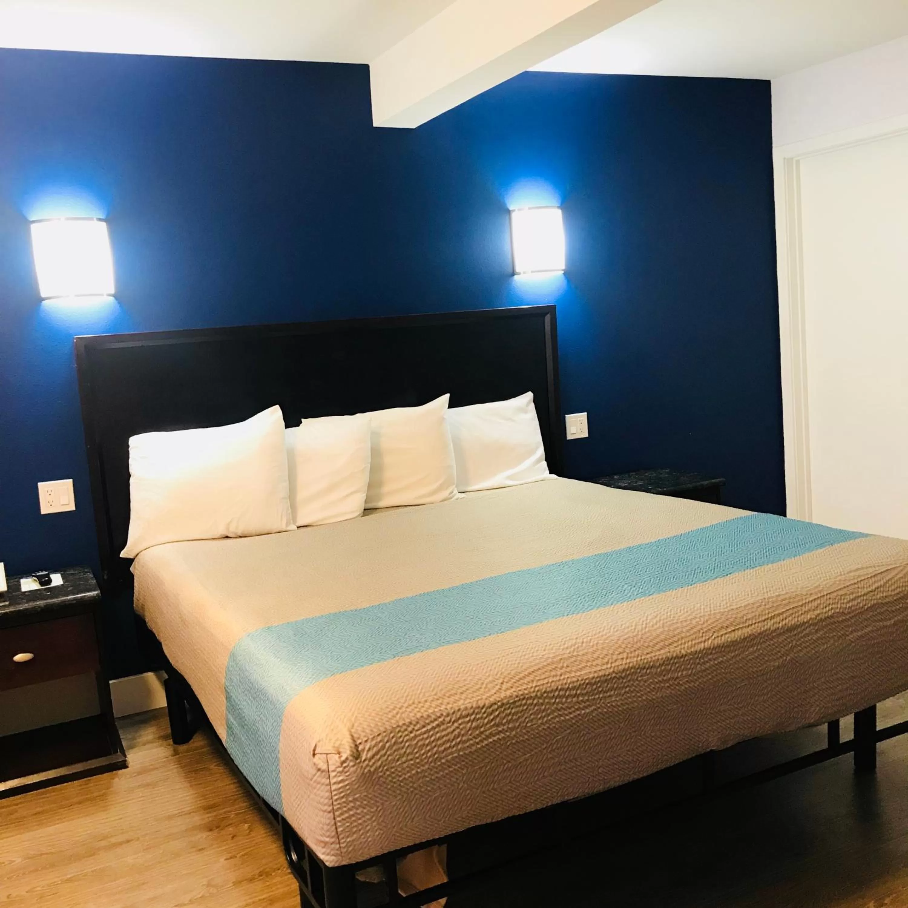 Bed in Motel 6-Inglewood, CA