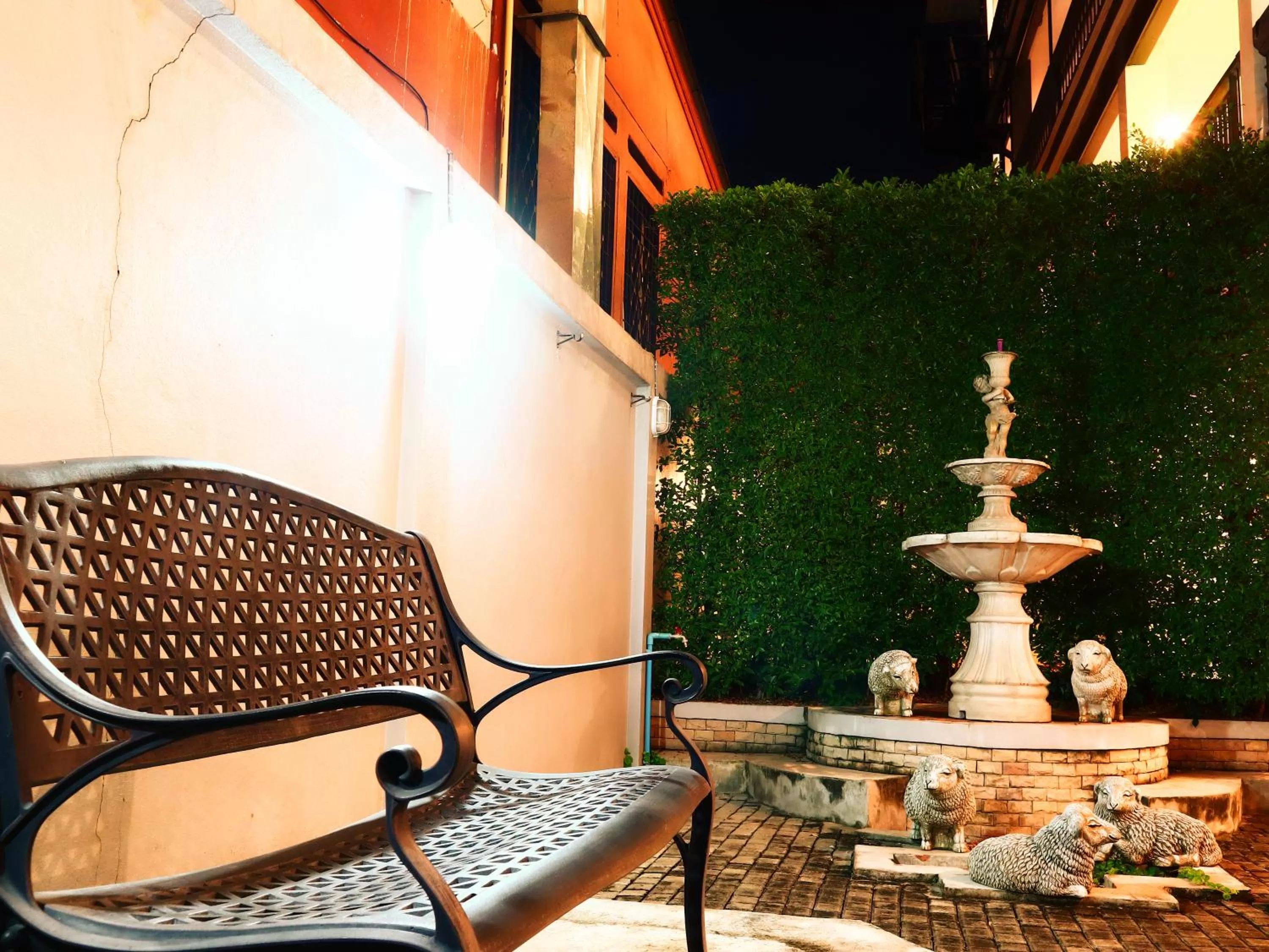 Patio, Seating Area in The Battery Park Midtown Boutique