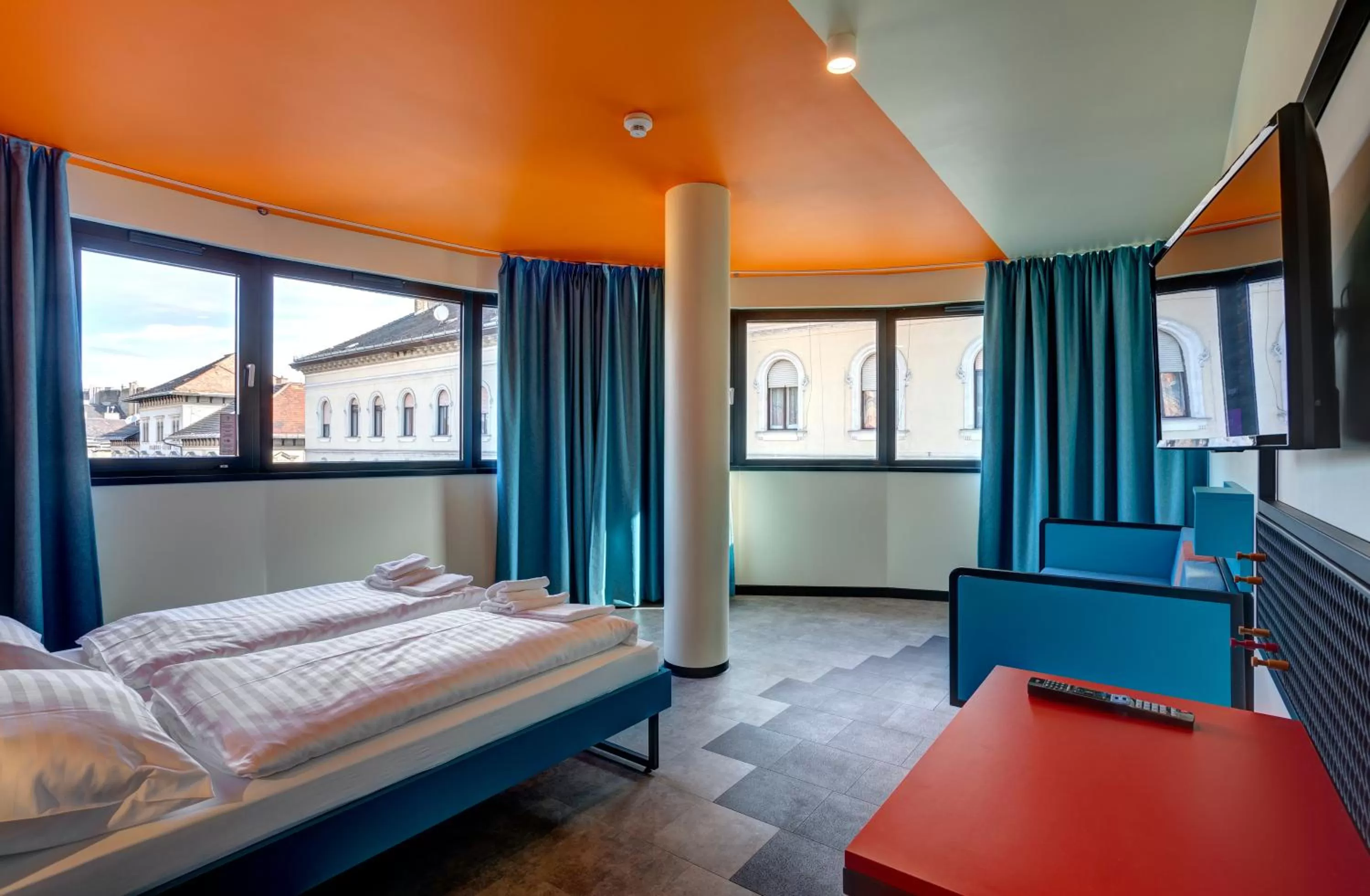 Photo of the whole room, Bed in MEININGER Budapest Great Market Hall