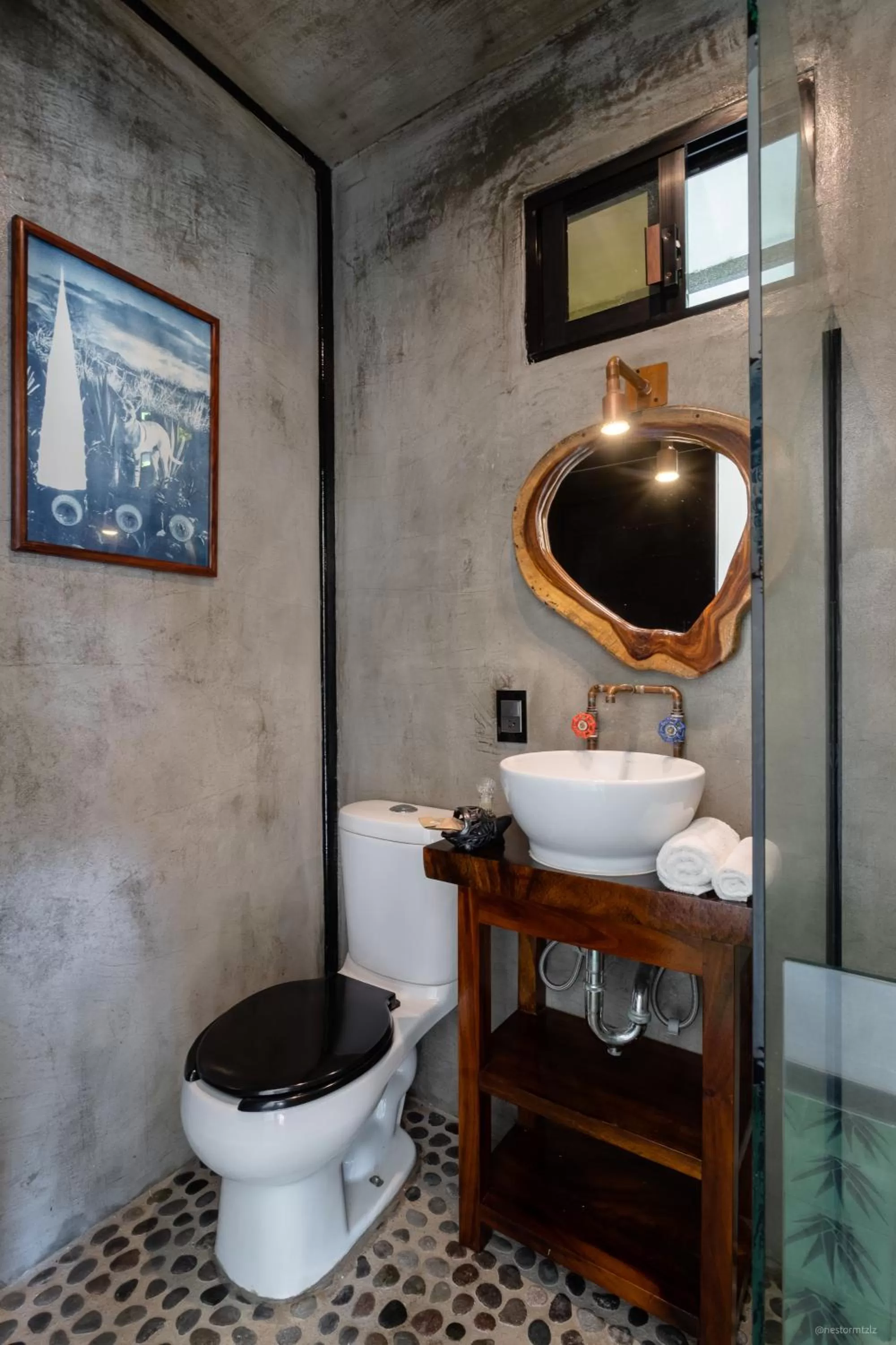 Toilet, Bathroom in Cabane Container Boutique Hotel