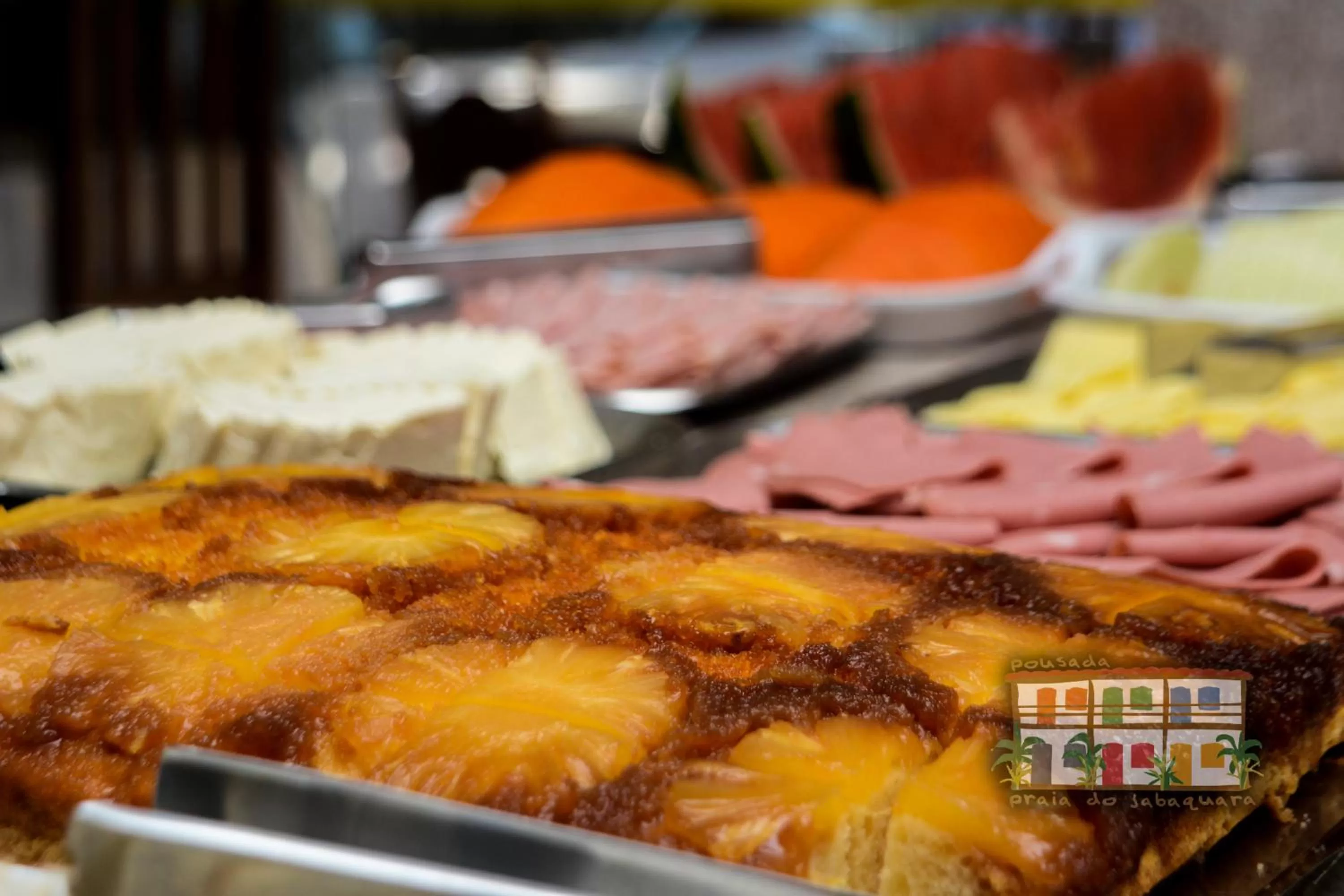 Buffet breakfast in Pousada Praia do Jabaquara