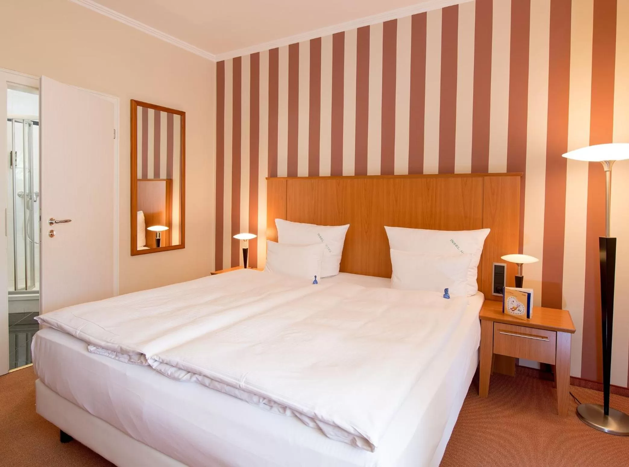 Bedroom, Bed in Insel Hotel Bonn - Superior