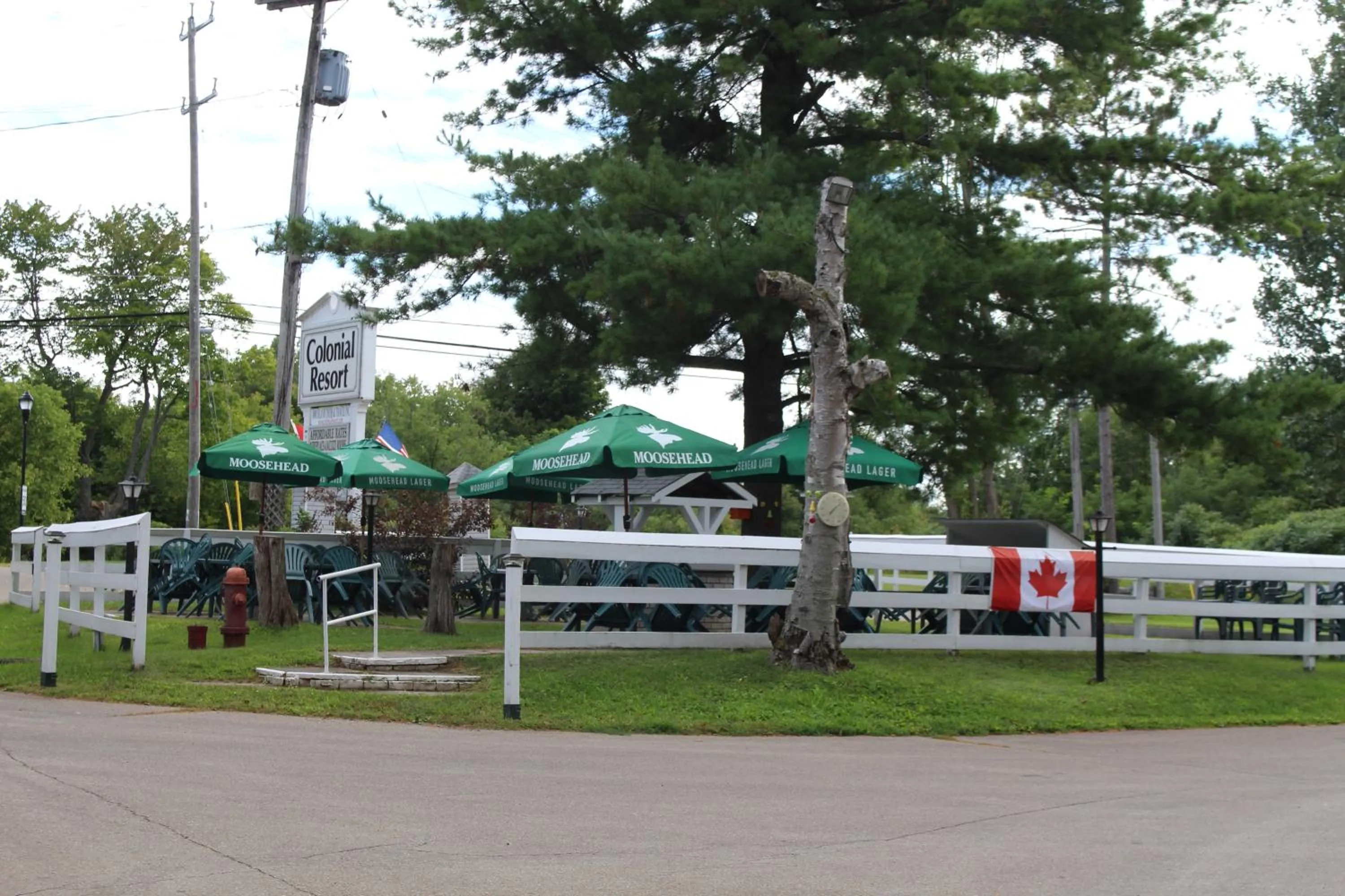 Patio in Colonial Resort-1000Islands