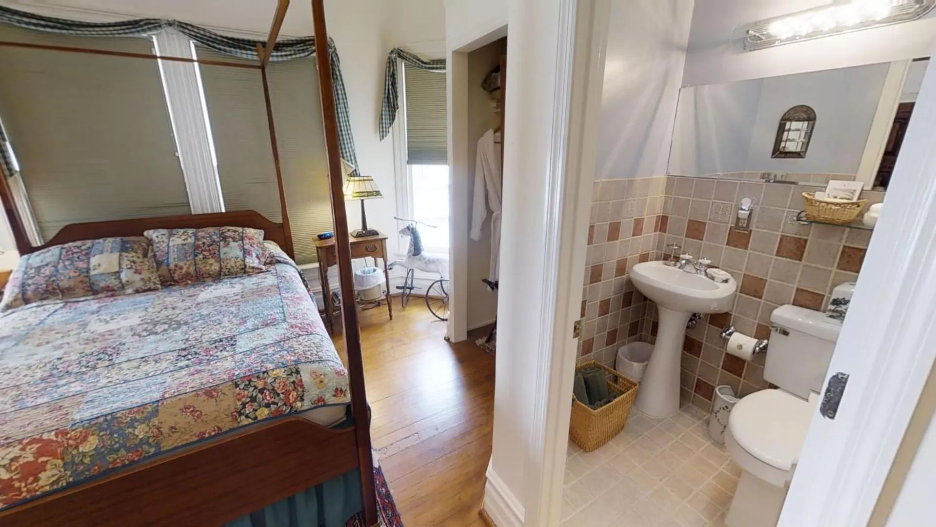 Bathroom in Hanna House Bed & Breakfast