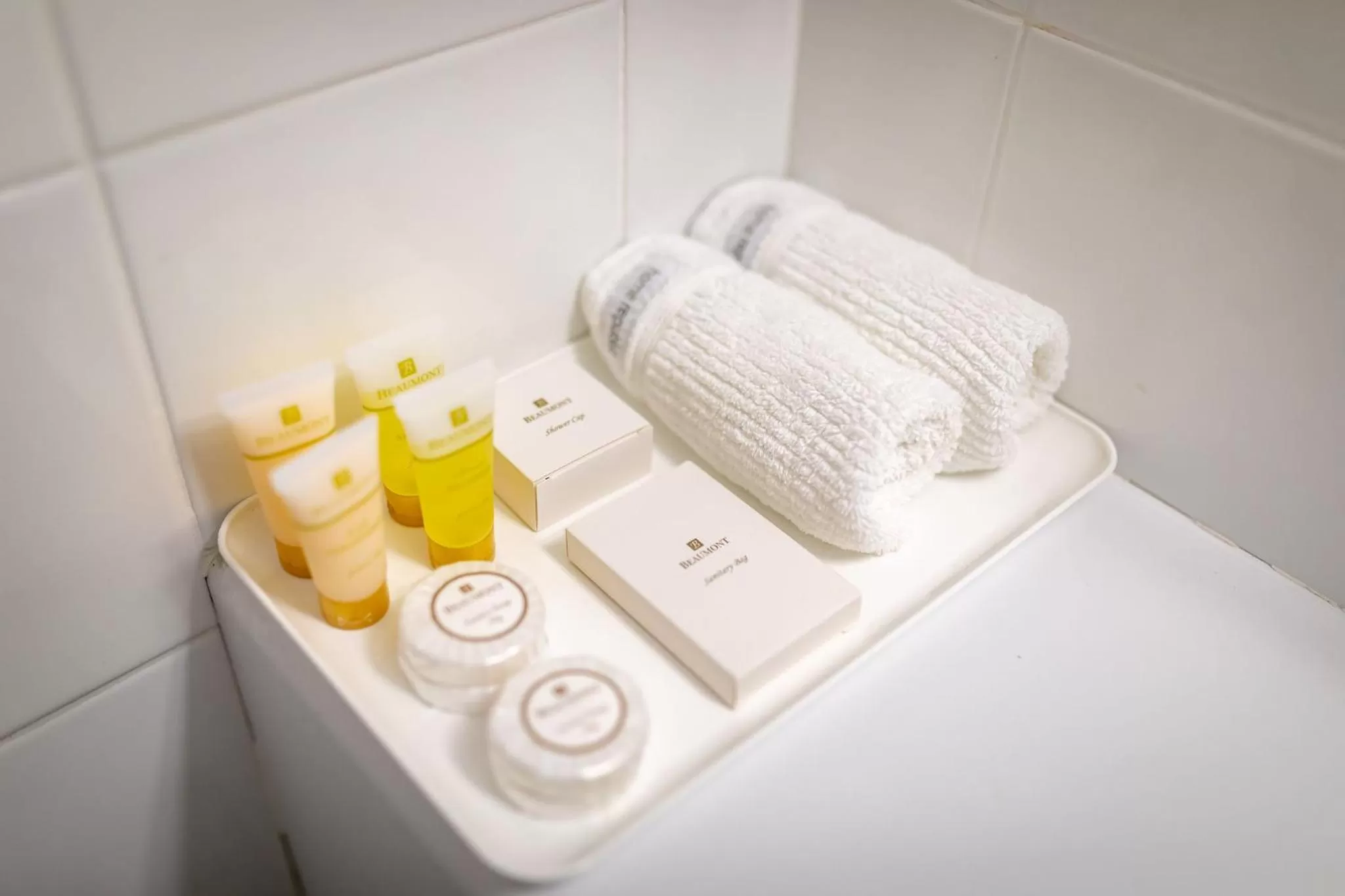 Bathroom in Charbonnier Motor Inn