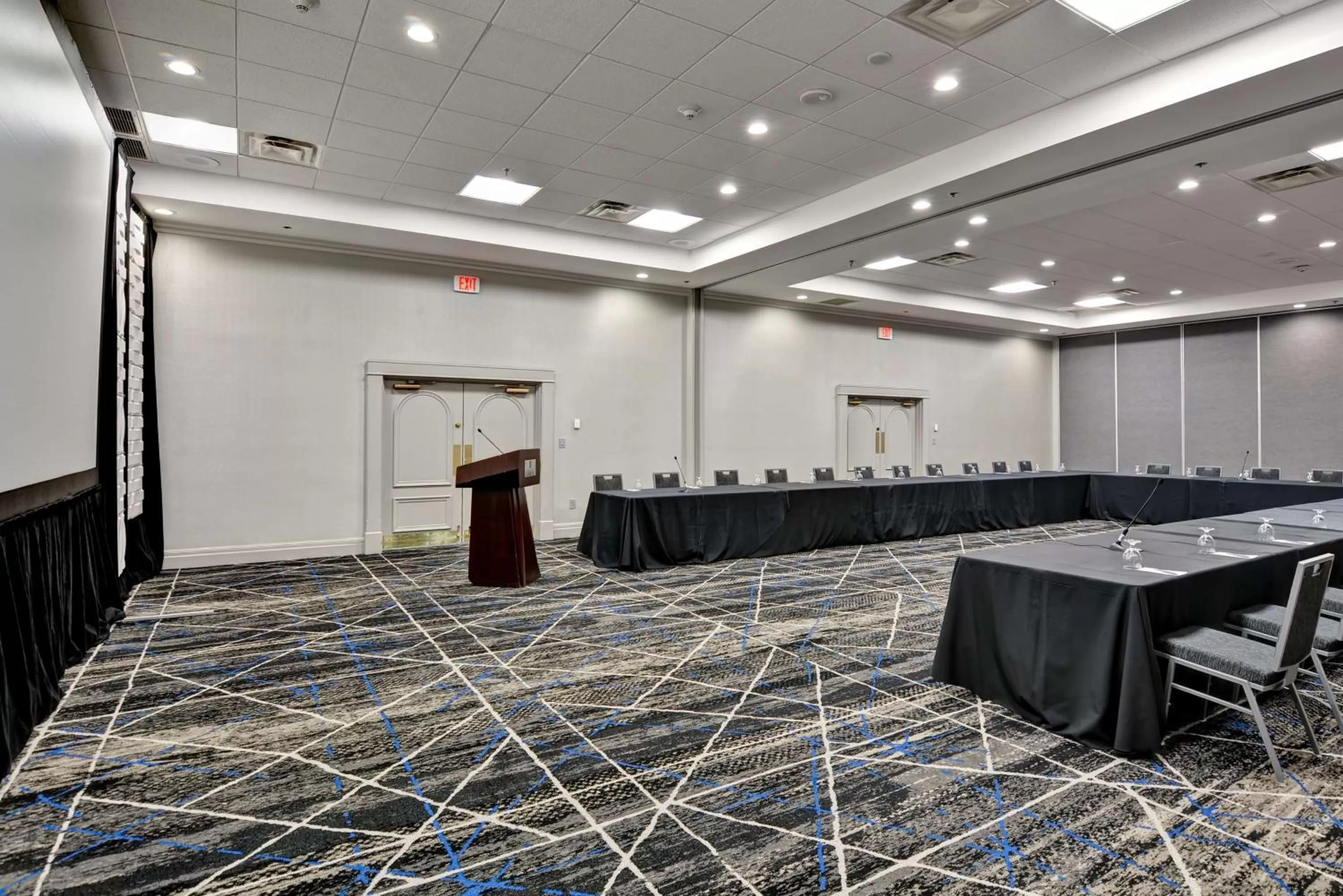 Meeting/conference room in Embassy Suites by Hilton Miami International Airport