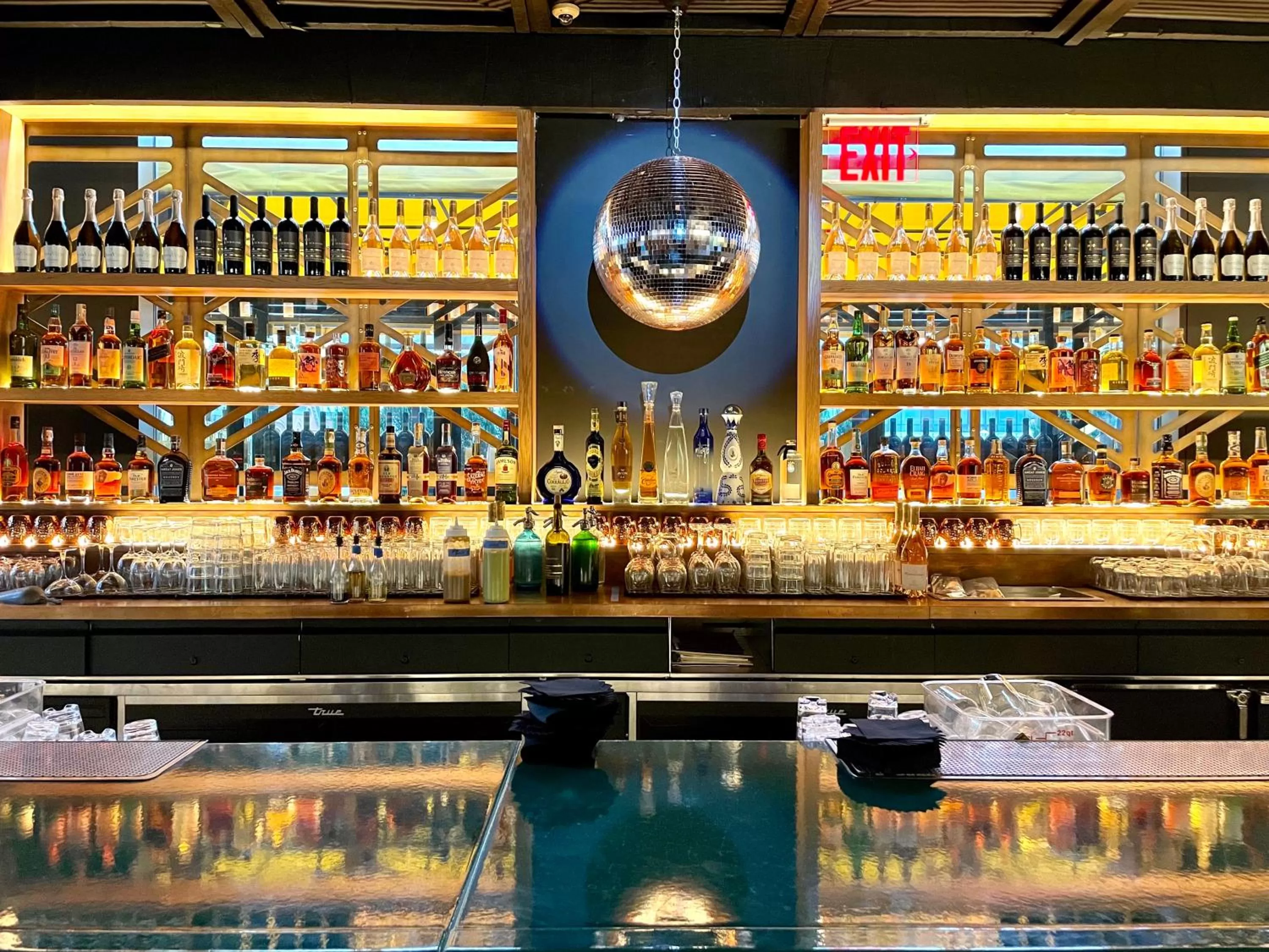 Restaurant/places to eat, Lounge/Bar in Pod Pads Times Square