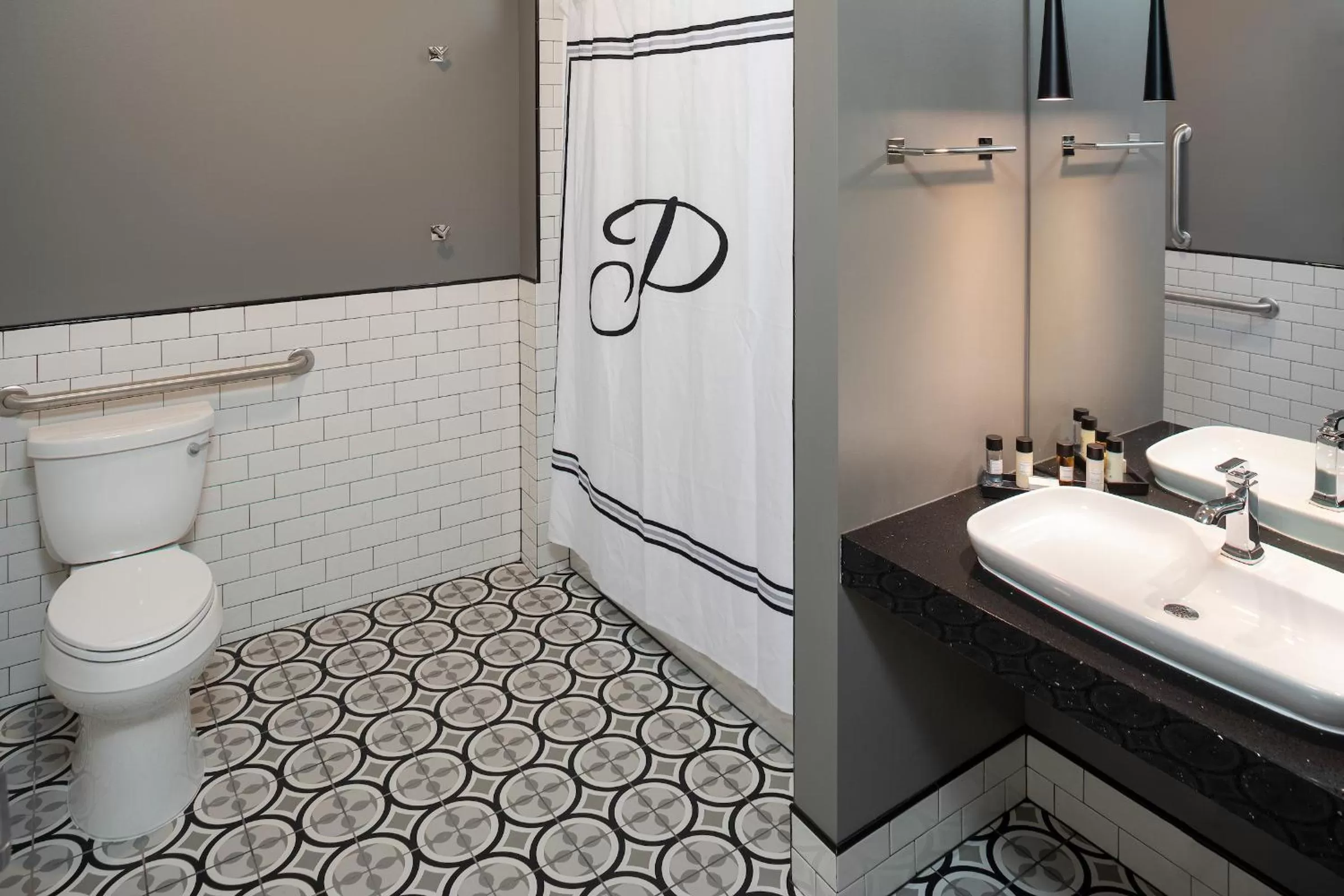 Bathroom in Hotel On Phillips