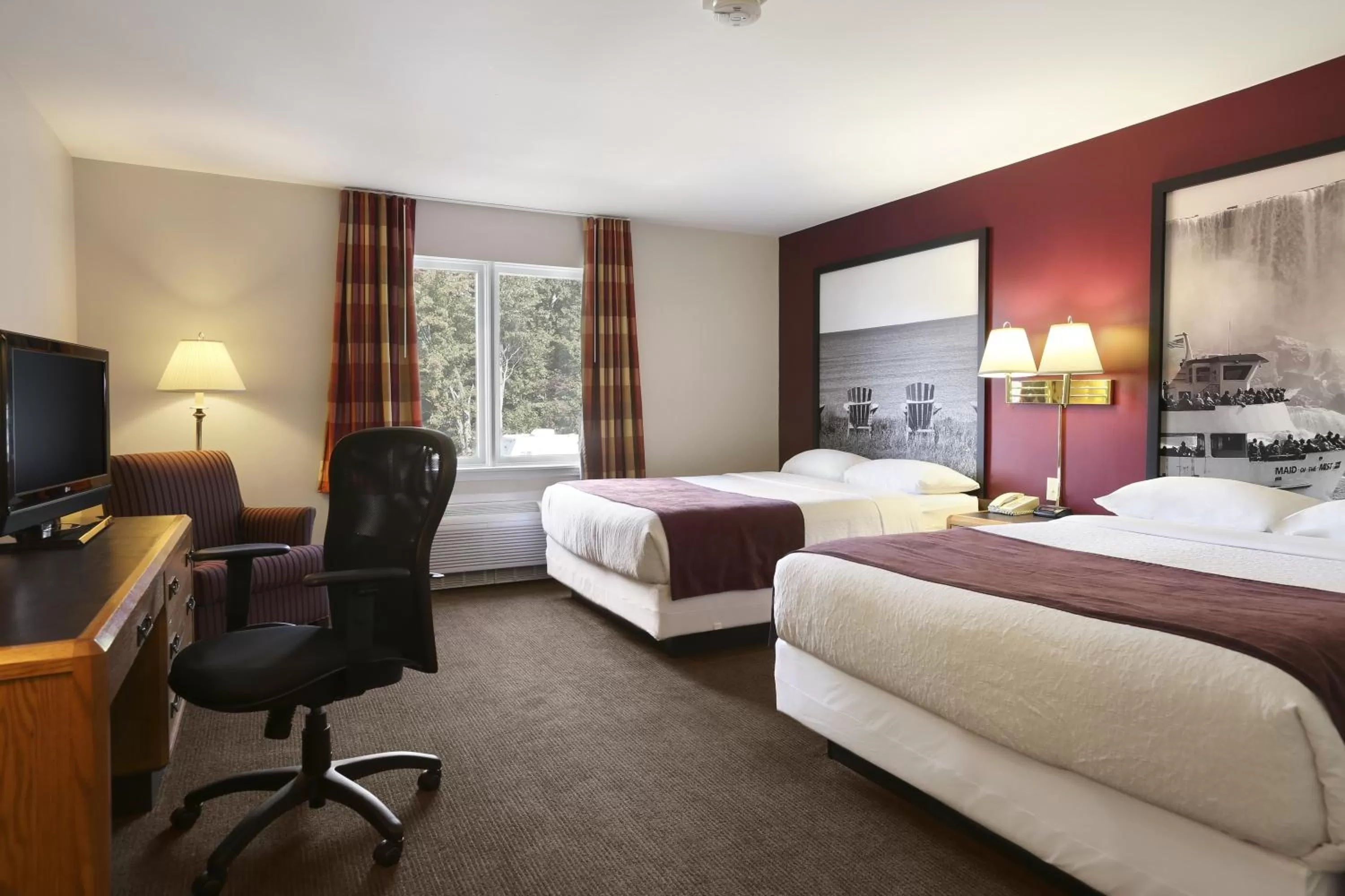 Photo of the whole room, Bed in Super 8 by Wyndham North Bay